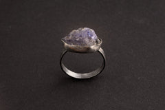 Brilliant raw Tanzanite -Fine 925 Sterling Silver Ring Band - Hammered Textured & Oxidised - Size US 8