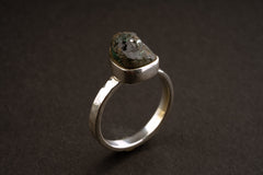 Hammered Sterling Silver Tourmaline Ring: Oxidized Crystal Gem, US 5