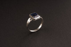 Gem Tanzanite Cabochon - Large ( Men's ) - Size 12 1/2 US - 925 Sterling Silver - Hammer Textured Oxidised