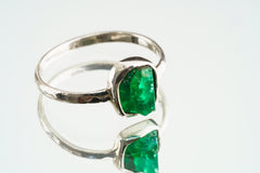 Australian Emerald Ring: Hammered Sterling Silver Stackable Crystal Ring, Size 5