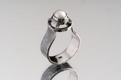 Oxidized Sterling Silver Basra Pearl Ring: Mesopotamian Design
