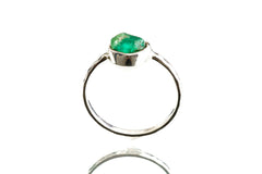 Raw Australian Emerald Ring 925 Sterling Silver Hammered Stack Band Heart Chakra Taurus Gemini Cancer Gift Size 5 US