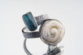 Apatite Crystallized Shell adjustable ring in oxidized 925 sterling silver with floating open-band design.