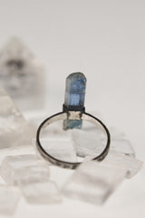 Oxidized Sterling Silver Ring: Raw Himalayan Aquamarine, Hammered Texture, Size 8.5