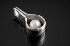 Pearlescent Spinner Elegance Pendant: Pearl - Sterling Silver Pendant