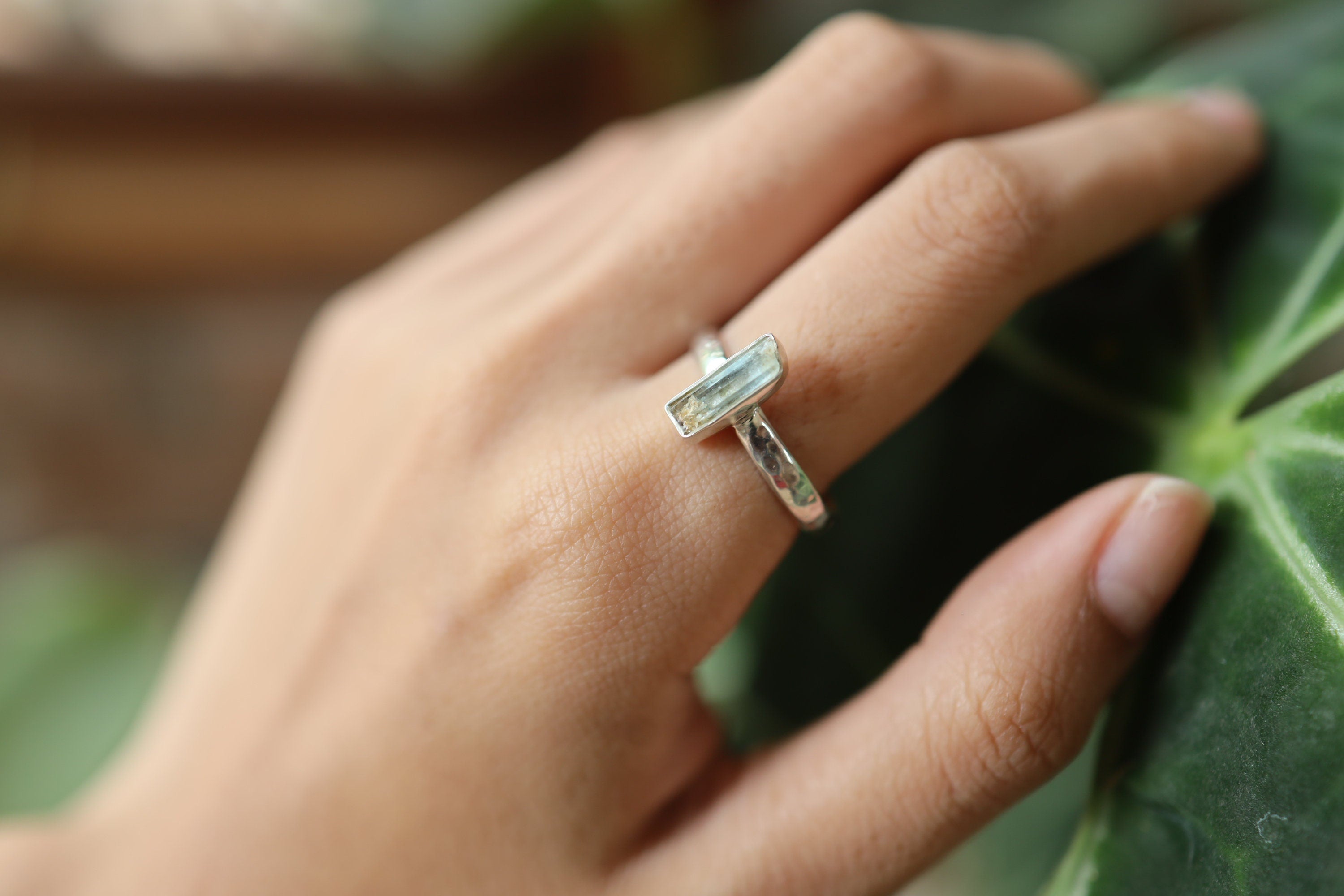 Aquamarine Sterling Silver Ring: Hammered Texture Crystal Band, Size 7