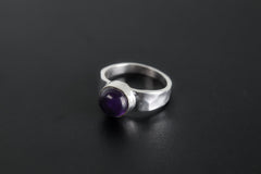 Amethyst Ring 925 Sterling Silver Hammered Unisex Band Purple Cabochon February Birthstone Crown Chakra Jewelry Gift