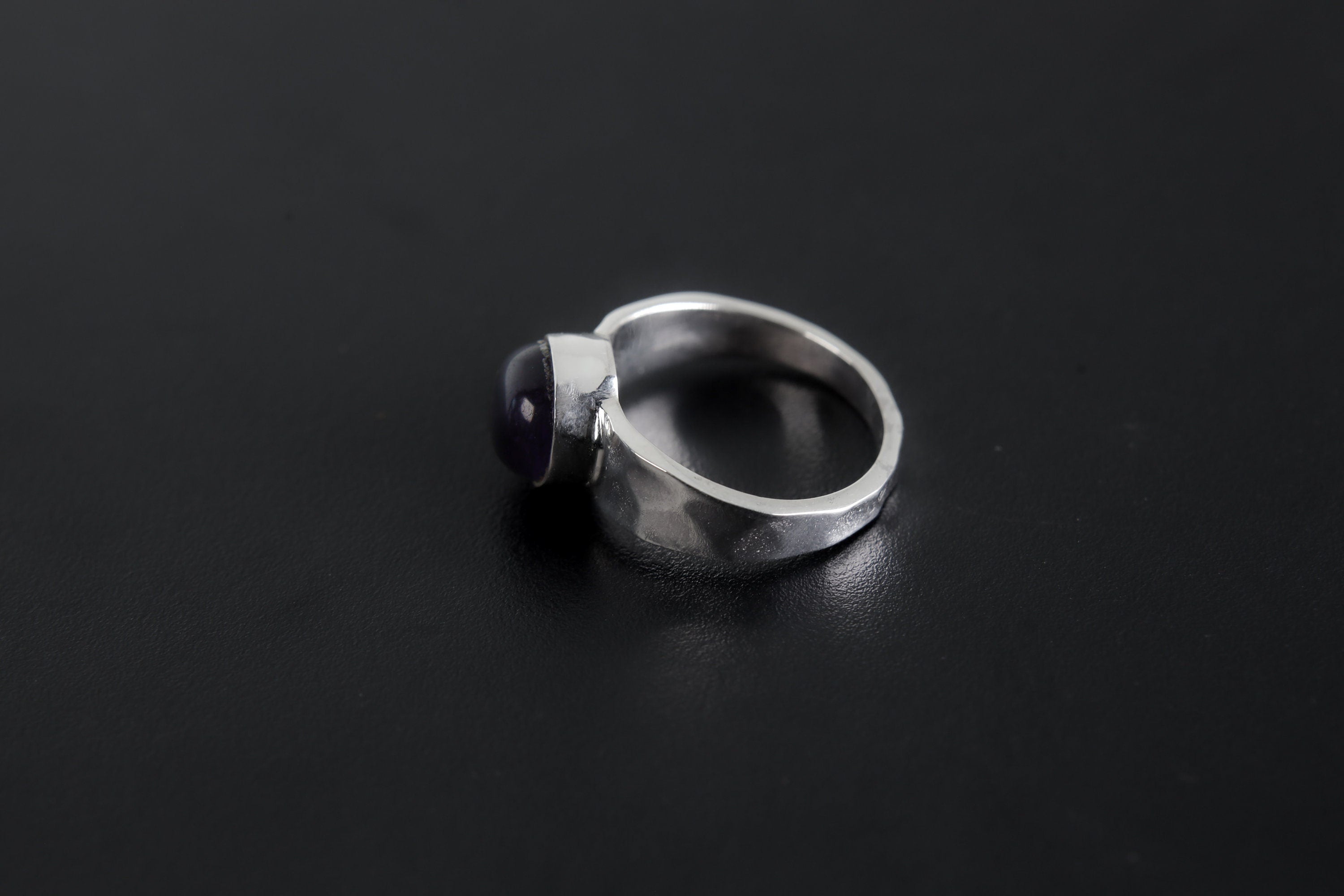 Amethyst Ring 925 Sterling Silver Hammered Unisex Band Purple Cabochon February Birthstone Crown Chakra Jewelry Gift