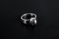 Tahitian Black Pearl Ring 925 Sterling Silver Hammered Textured Band Midnight Pearl Root Chakra Scorpio Sagittarius Gift
