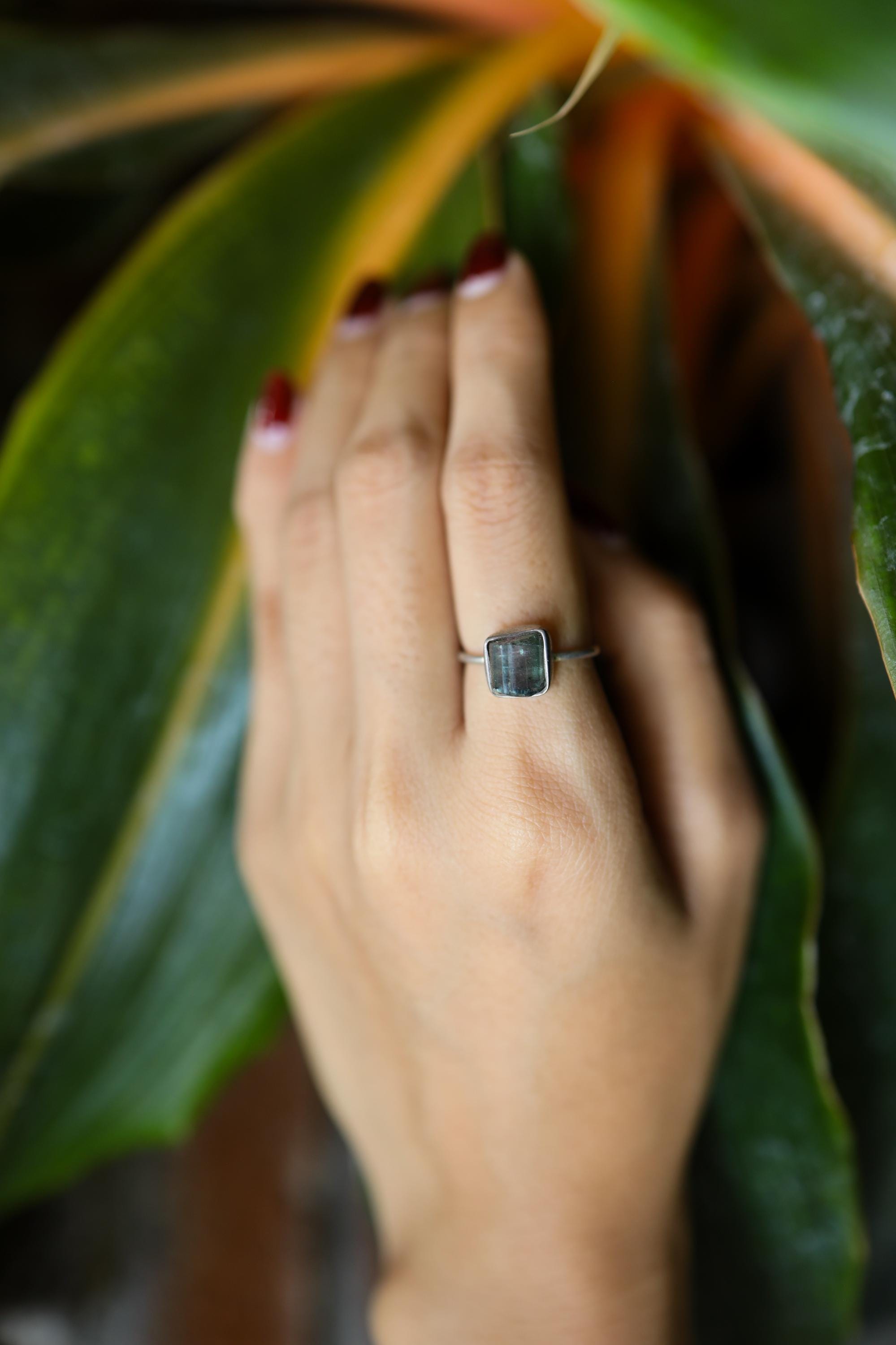 Size US 5 - Blue rinde Raw Watermelon Tourmaline - Fine 925 Sterling Silver Round Ring Band -