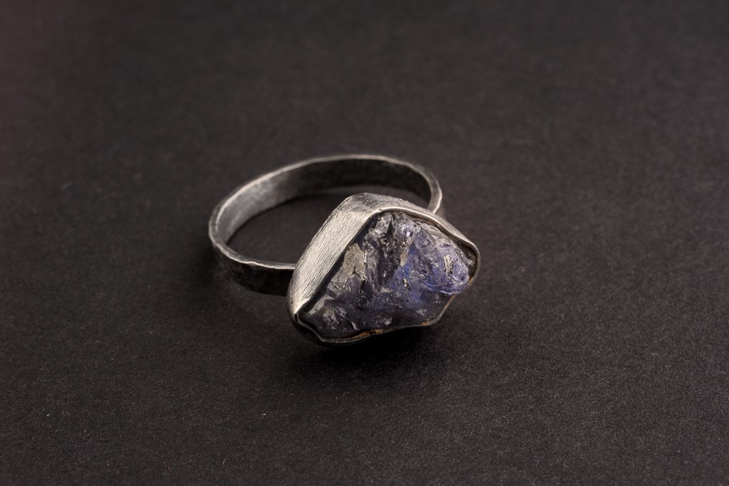 Raw Tanzanite Sterling Silver Ring - Hammered Band, US Size 8