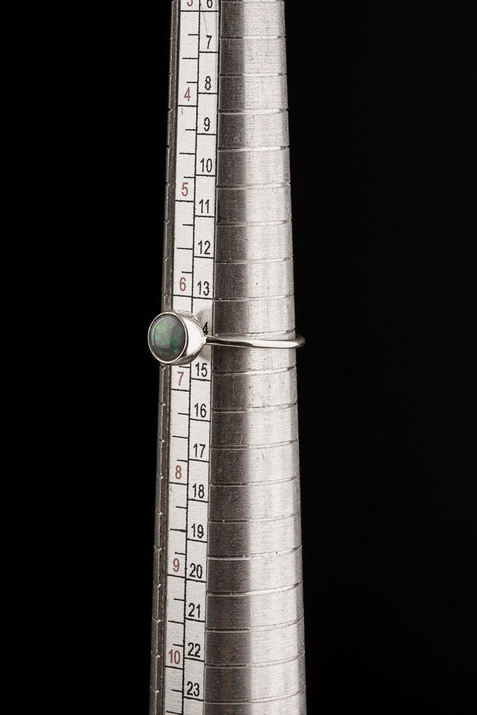 Lightning Ridge Opal - Fine 925 Sterling Silver Round Ring Band - Size US 6 7