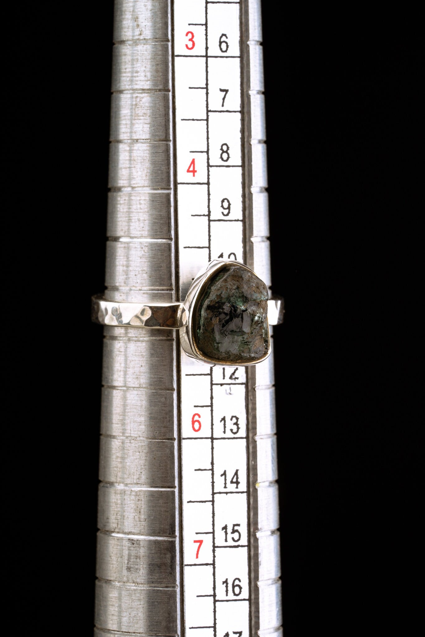 US 5 - Blue Green gem Tourmaline - Solid 925 Sterling Silver Ring - Hammered Textured & Oxidized - Crystal Ring