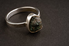 Hammered Sterling Silver Tourmaline Ring: Oxidized Crystal Gem, US 5
