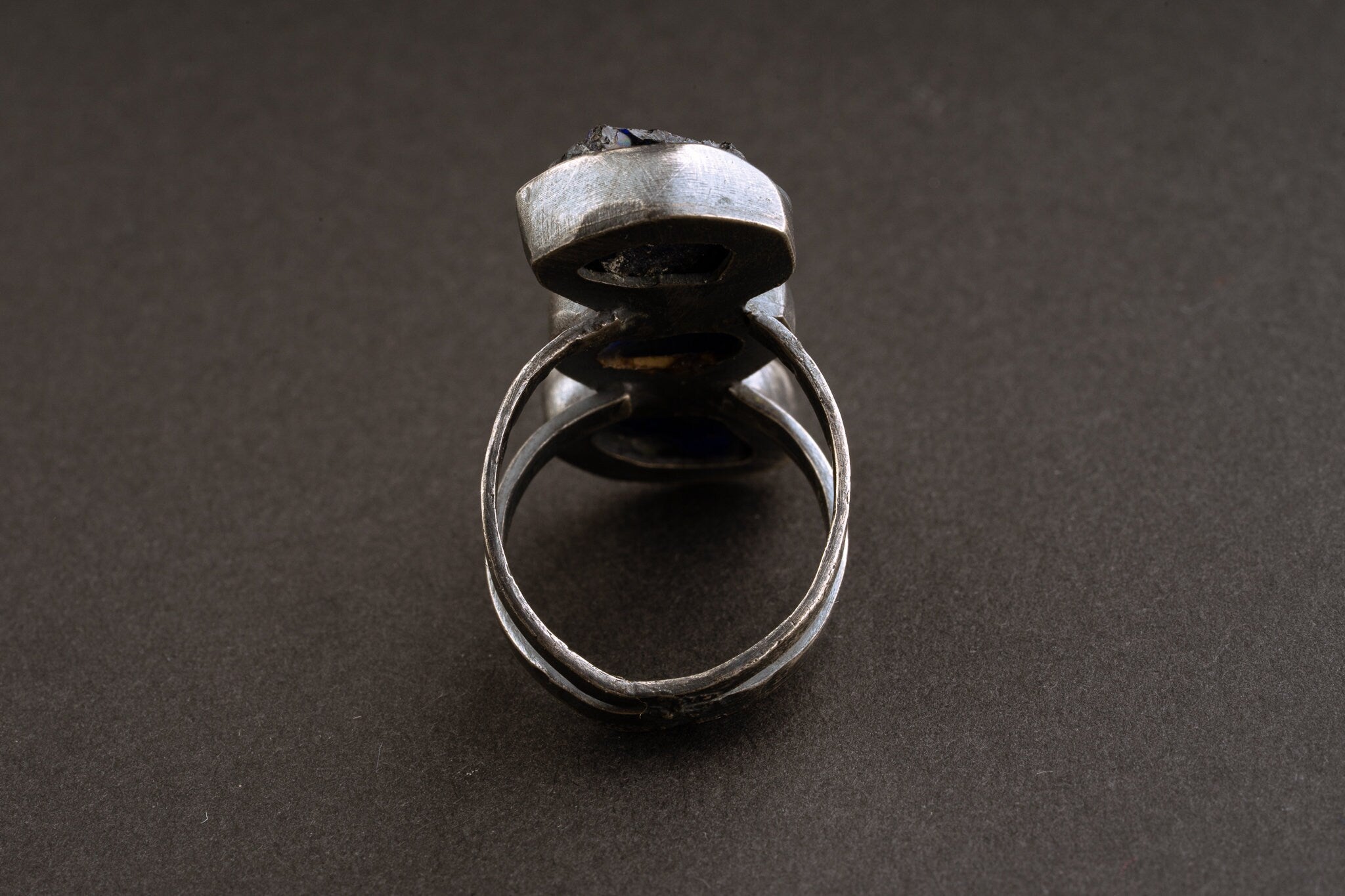Raw River Tumbled Sapphire - Three Stone Ring - Size 11 3/4 US - 925 Sterling Silver - Hammer Textured Oxidised