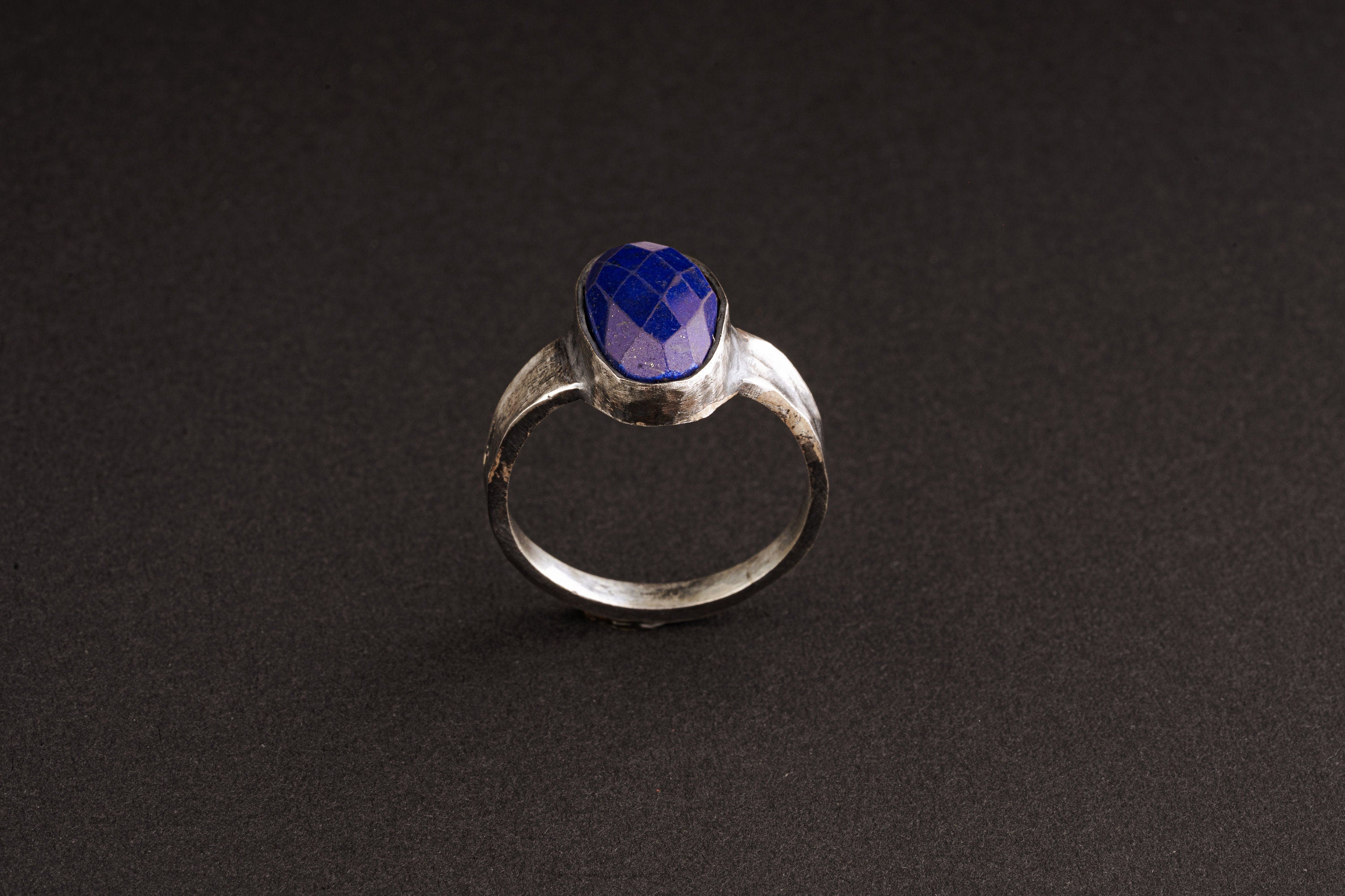 Faceted Lapis Lazuli Cabochon - Large ( Men's ) - Size 12 1/2 US - 925 Sterling Silver - Hammer Textured Oxidised