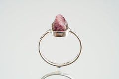 Pink gem Tourmaline Rubellite - Stack Crystal Ring - Size 6 US - 925 Sterling Silver - Thin Band Hammer Textured