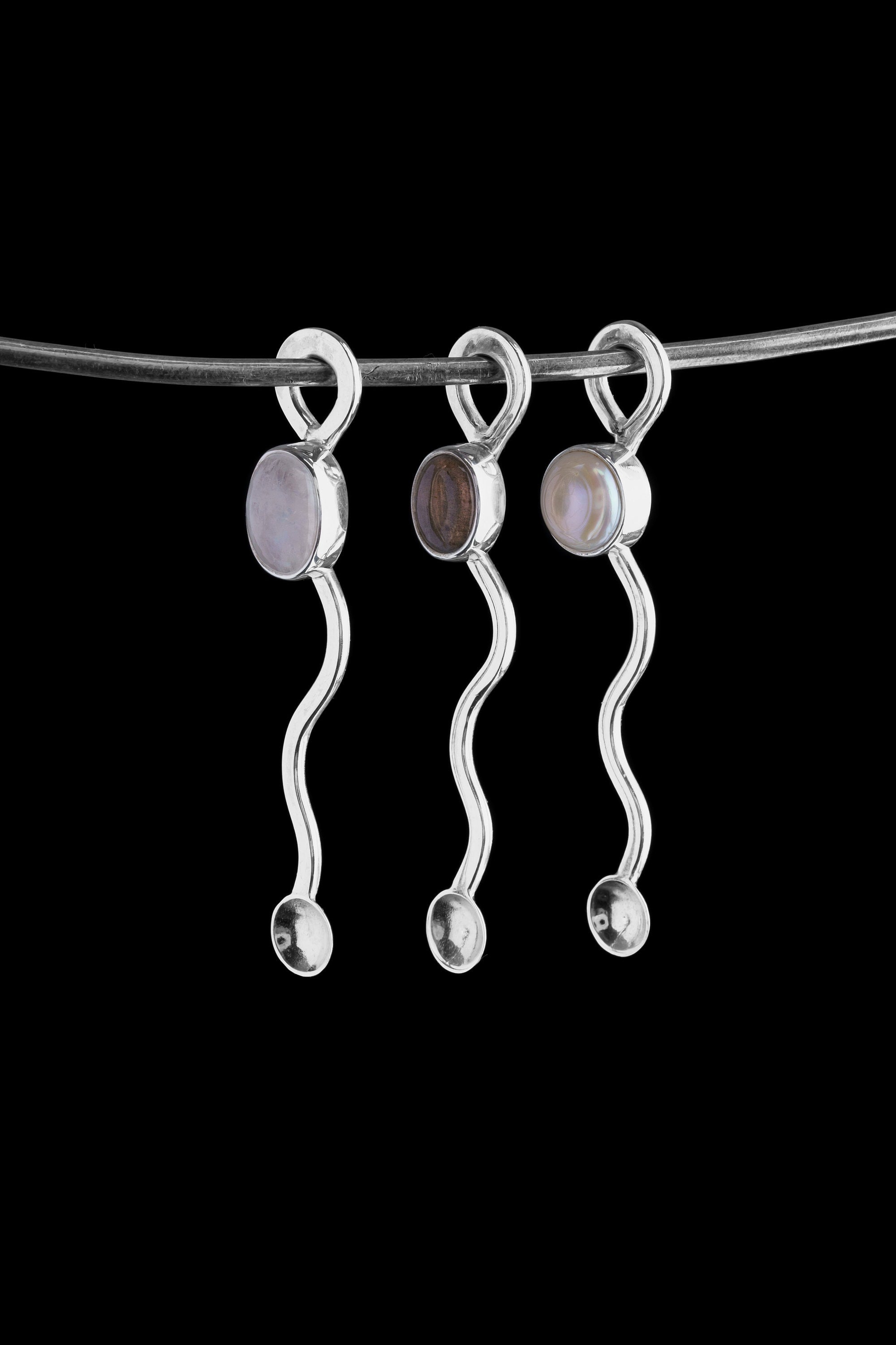 Labradorite Spoon Pendant: 925 Sterling Silver Necklace