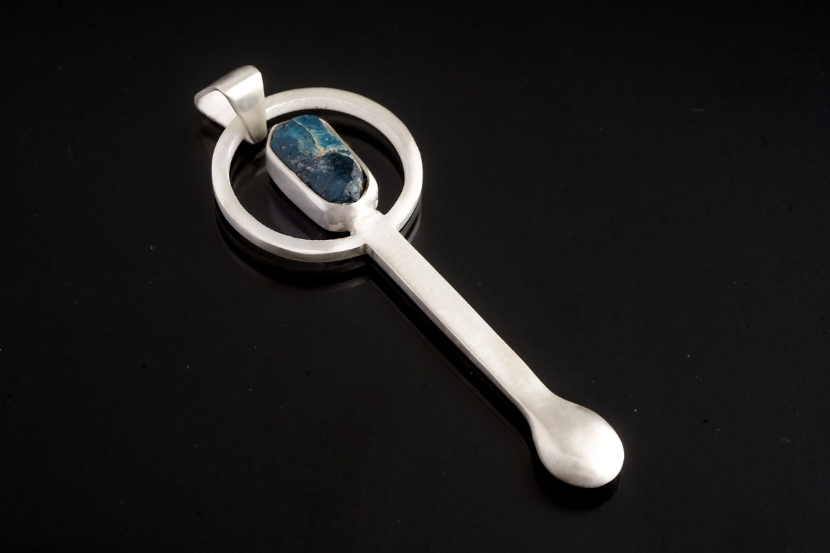 Raw Double Terminated Blue Gem Apatite - Spice / Ceremonial Spoon - 925 Cast Silver - Unique BushTexture - Crystal Pendant Necklace -