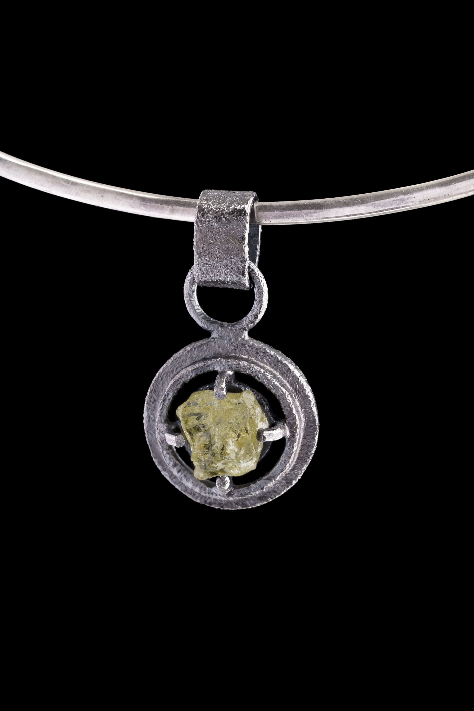 Peridot Pendant 925 Sterling Silver Oxidized Sand Texture Wire Claw Frame August Birthstone Heart Chakra Necklace