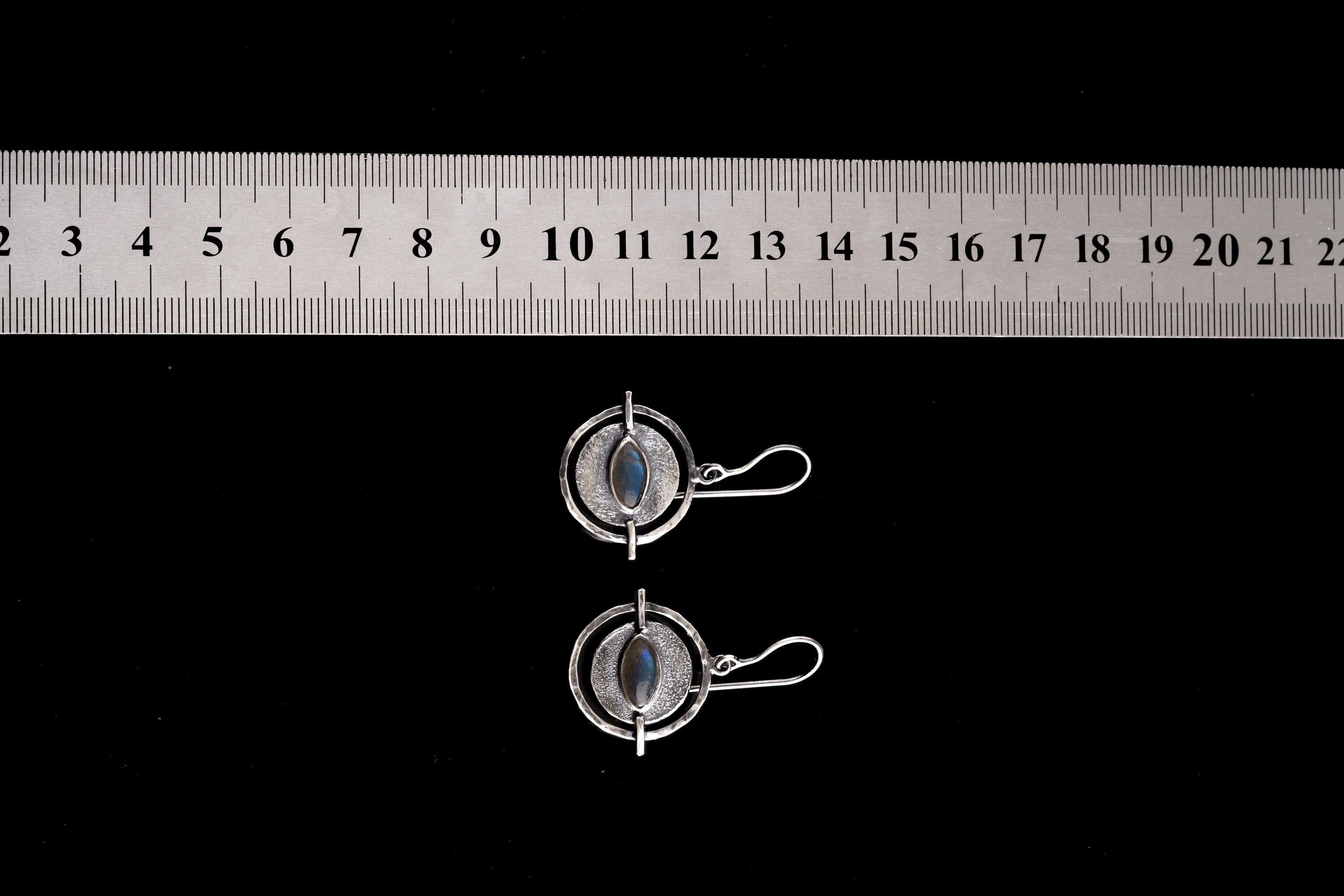 Cat Eye Rainbow Labradorite Cab - Oxidised Rustick Boho Vibe - 925 Sterling Silver - Intricately Layered & Textured Old World Vibe Earring