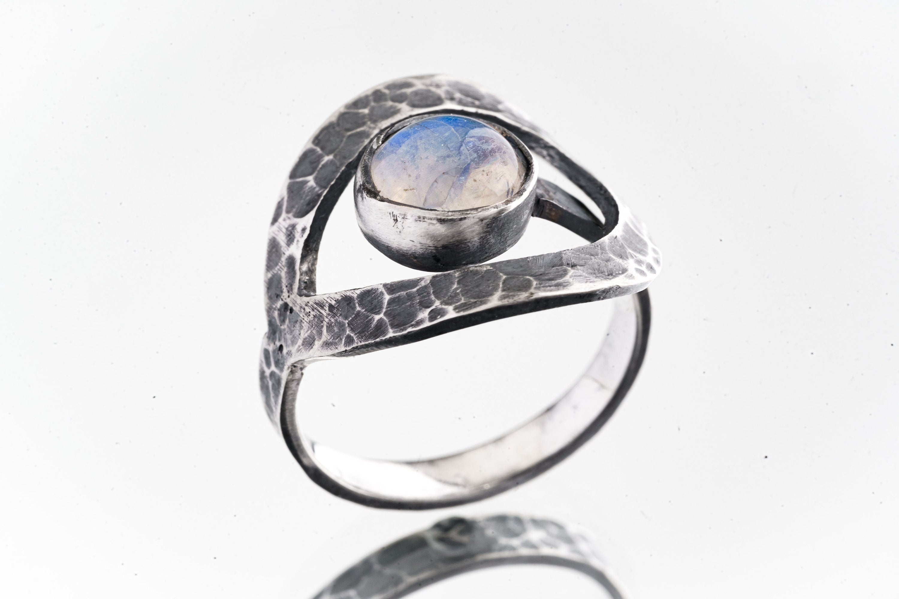 Blue Moonstone Ring 925 Sterling Silver Adjustable Hammered Band Round Cabochon Third Eye Crown Chakra Gift