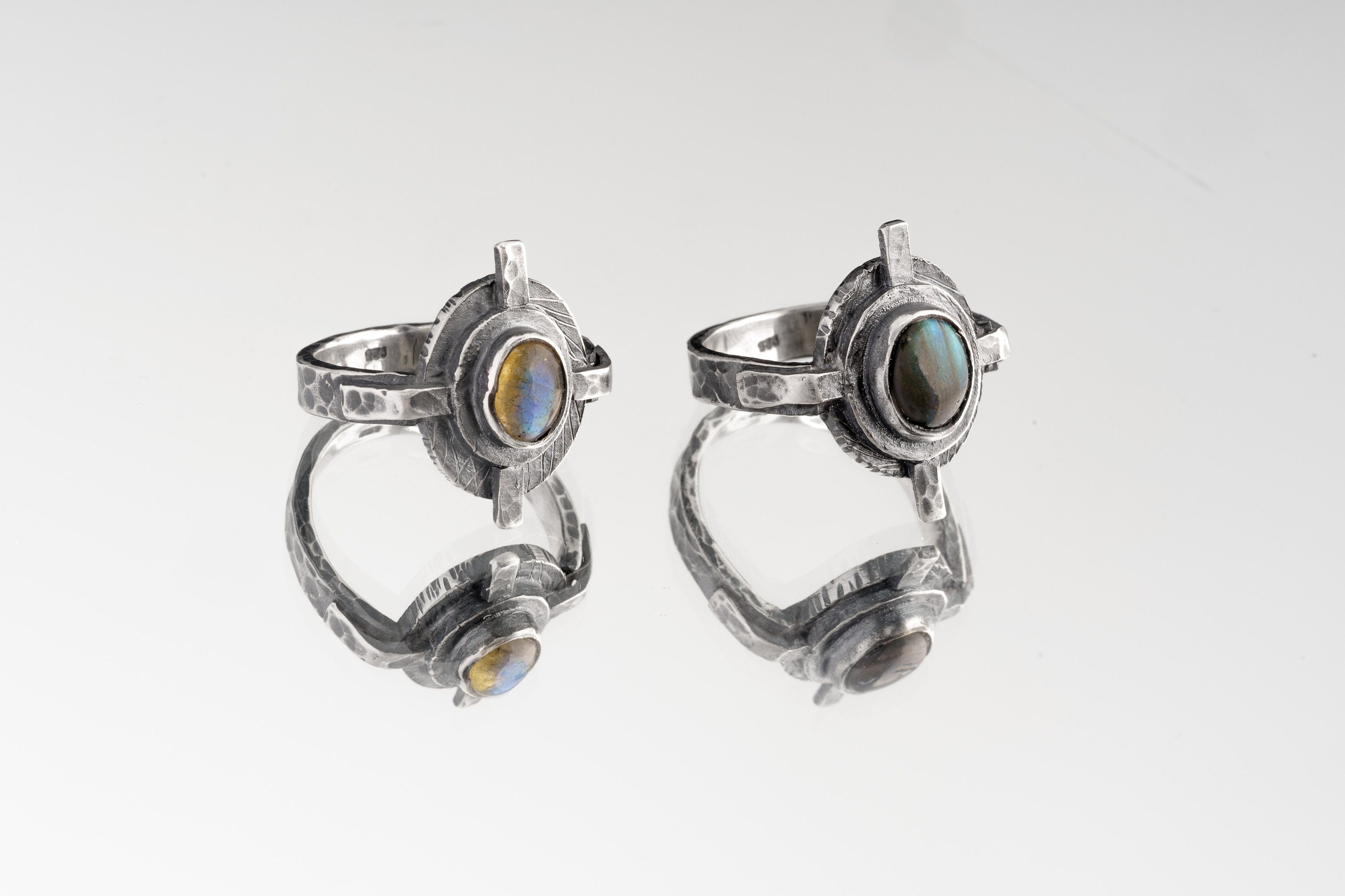 Made to order - Vibrant Rainbow Labradorite - Oxidised Rustick Boh Old World Feel - 925 Sterling Silver Nautical Cross Design Textured Ring