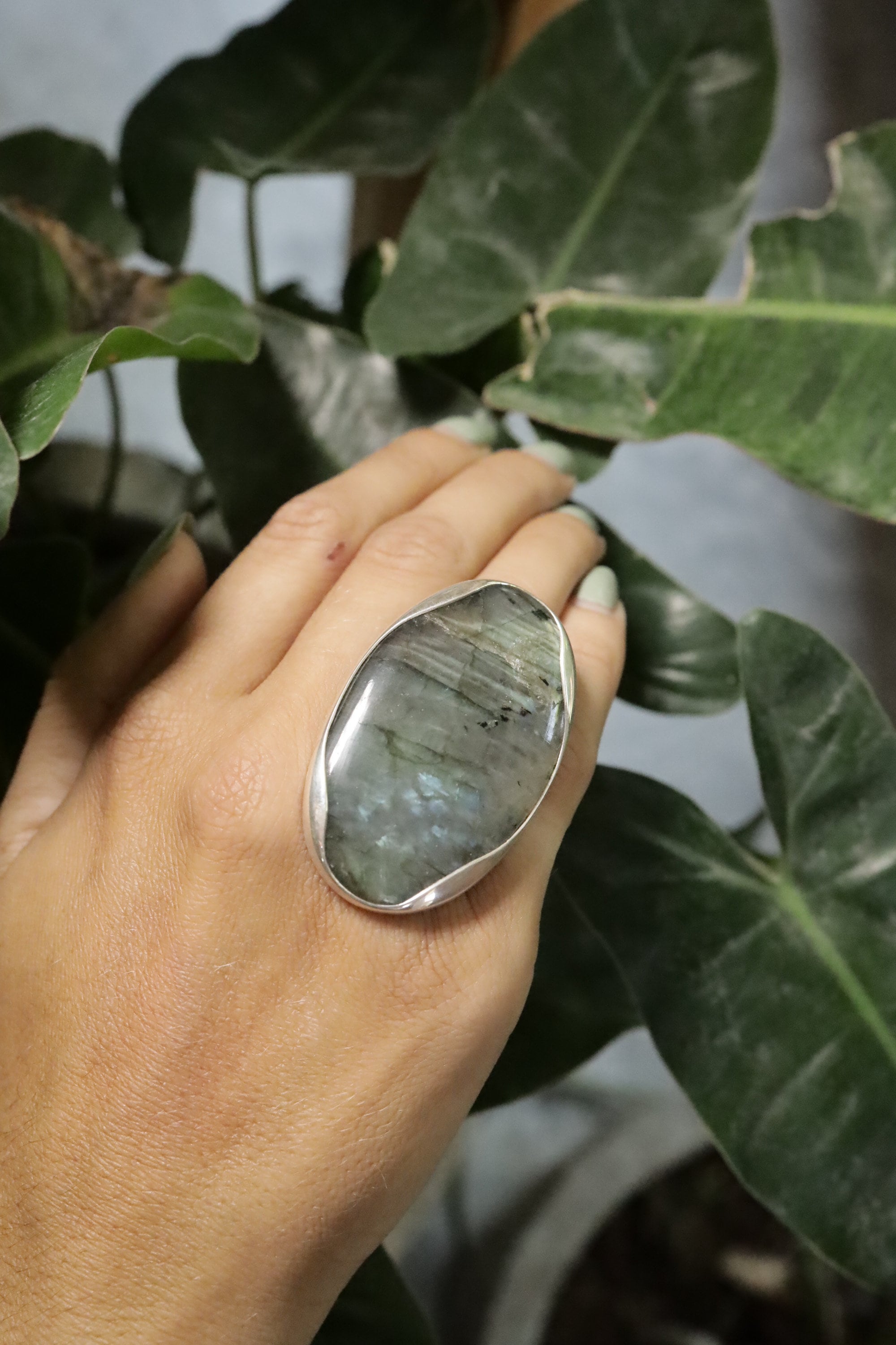 Oval Labradorite Ring 925 Sterling Silver Adjustable Waved Bezel Blue Green Flash Third Eye Chakra Gift