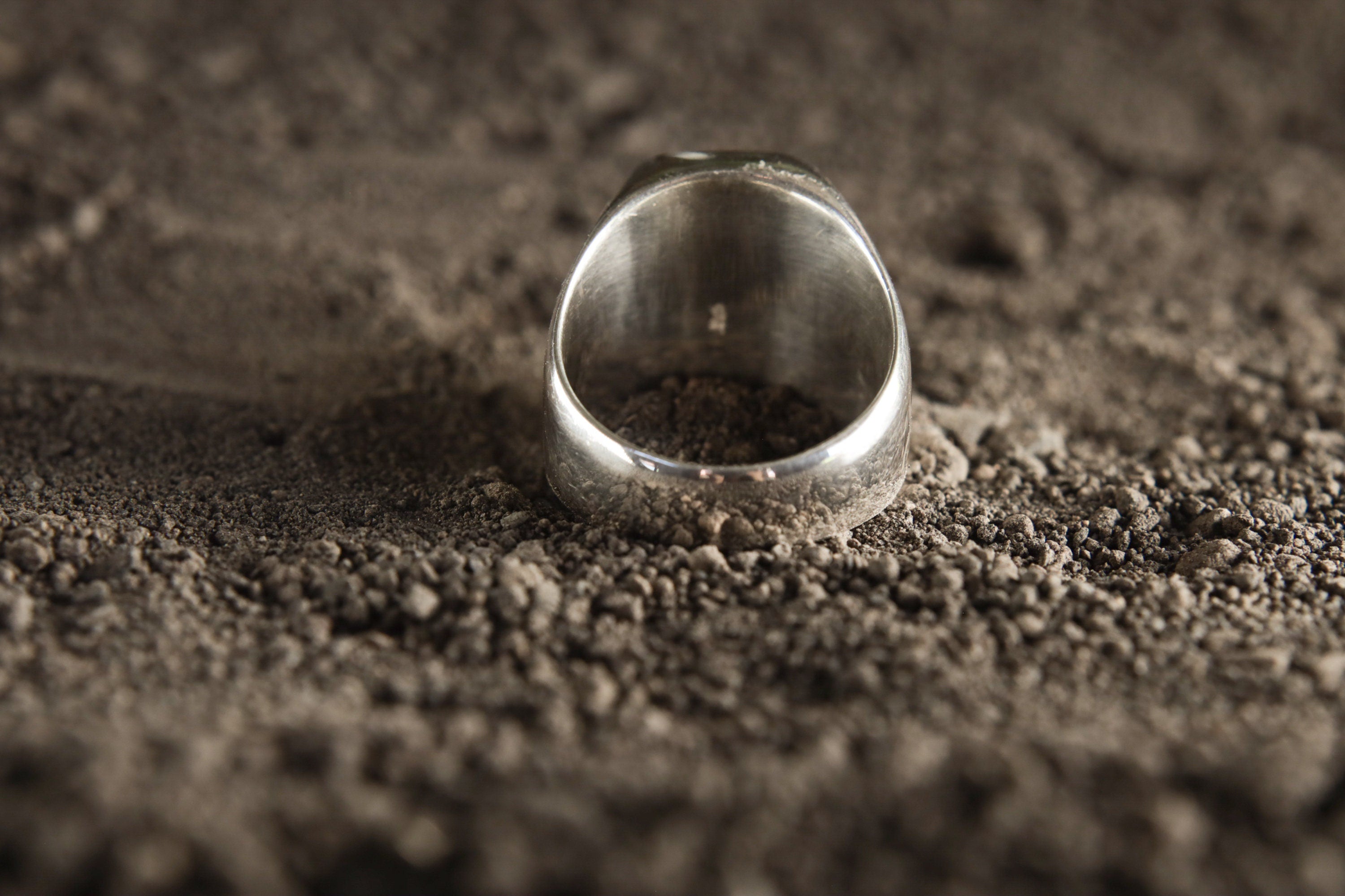 Sterling Silver Hollow Set Ring with Faceted Labradorite, Unisex, Third Eye Chakra, Scorpio Zodiac, Unique Gift, Size 9 US