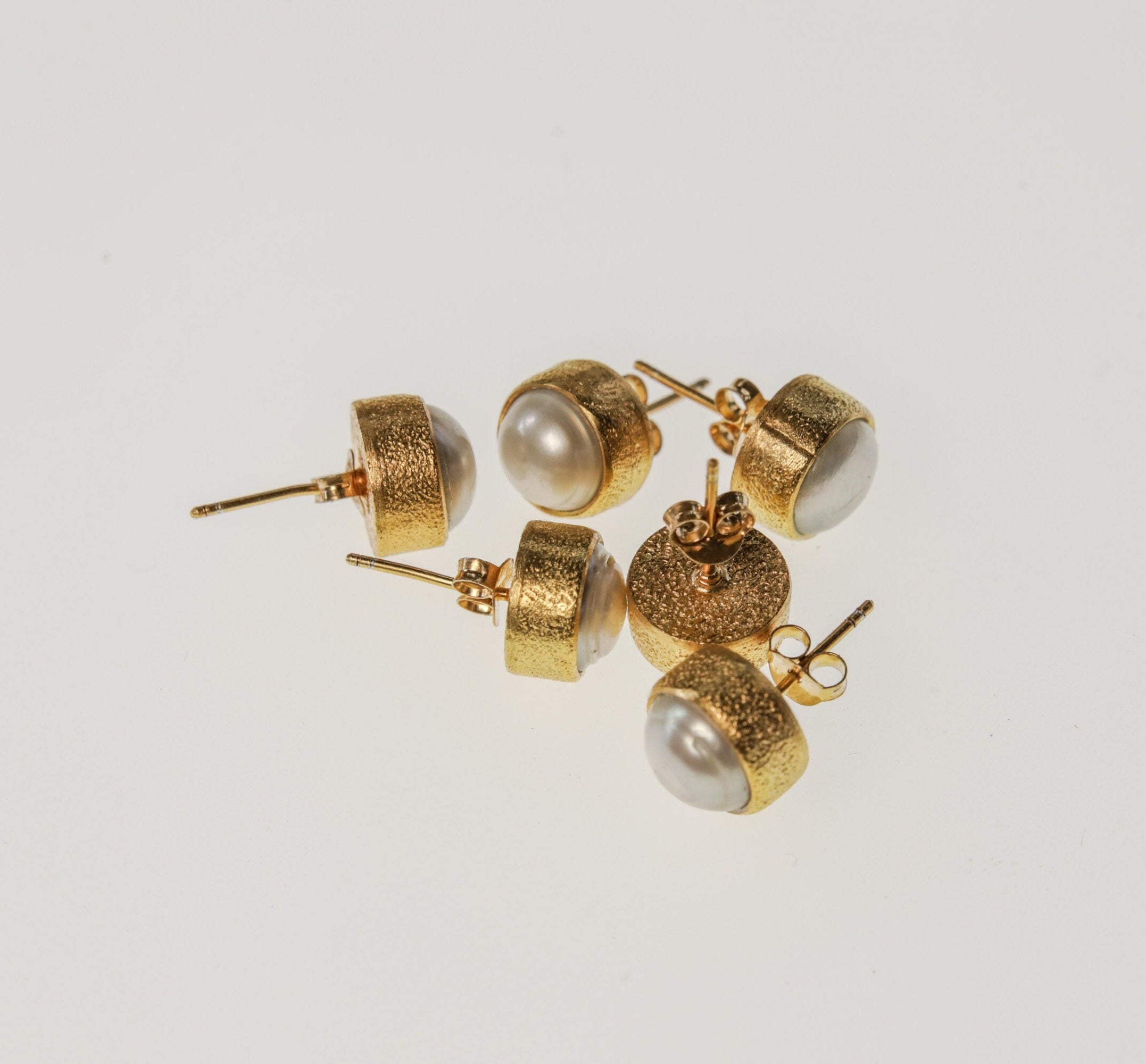 South Sea Pearl Stud Earrings 16k Gold Plated 925 Sterling Silver Sand Textured Large Pearl Bridal Gift Jewelry