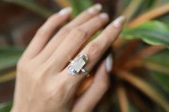 Light Coloured Vera Cruz Double-Terminated Quartz - Hammer Textured & Shiny Polish - Sterling Silver Ring - Size 8 3/4 US
