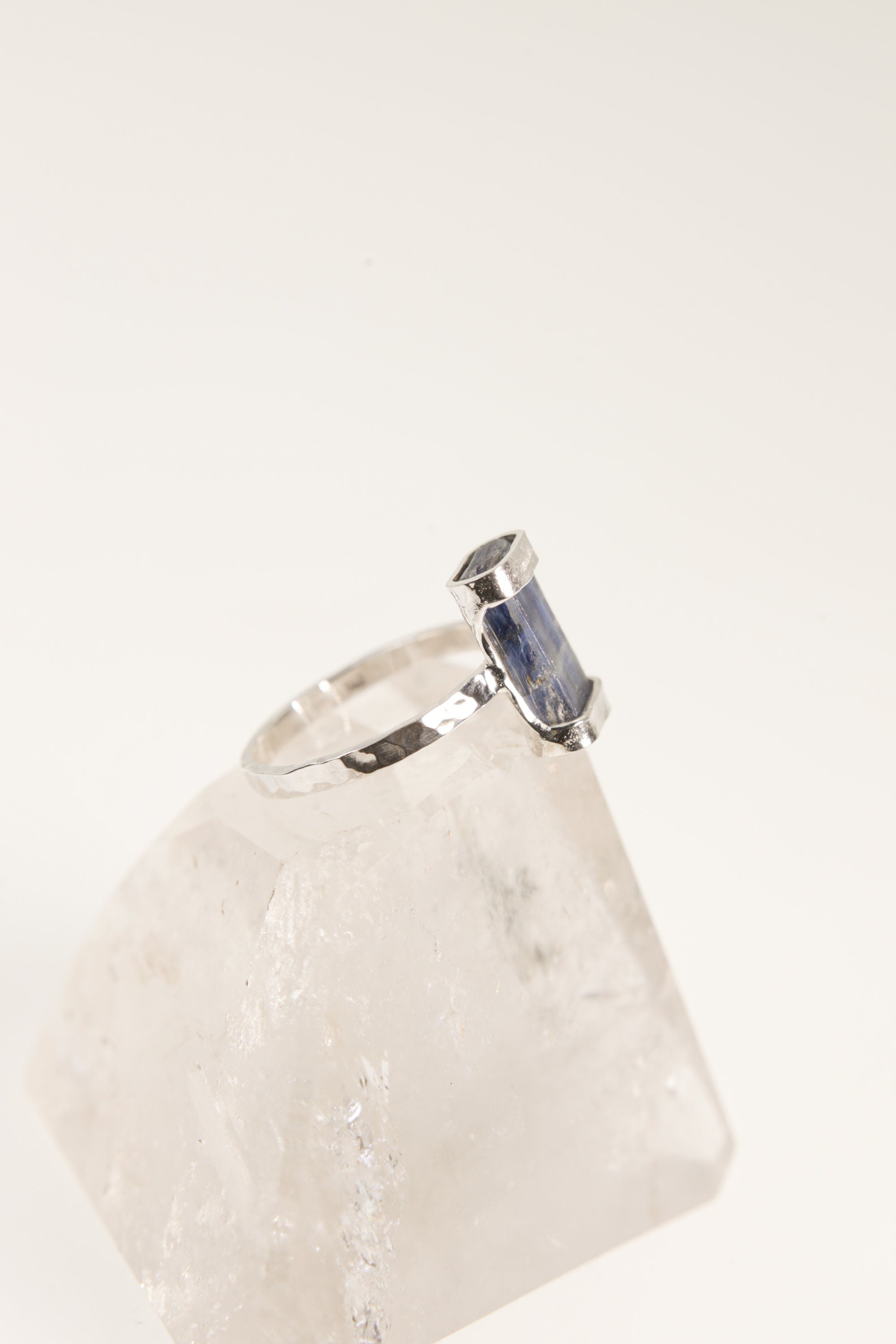 Australian Ocean Kyanite Ring 925 Sterling Silver Oxidized Hammered Band Throat Third Eye Chakra Gift Size 6.5