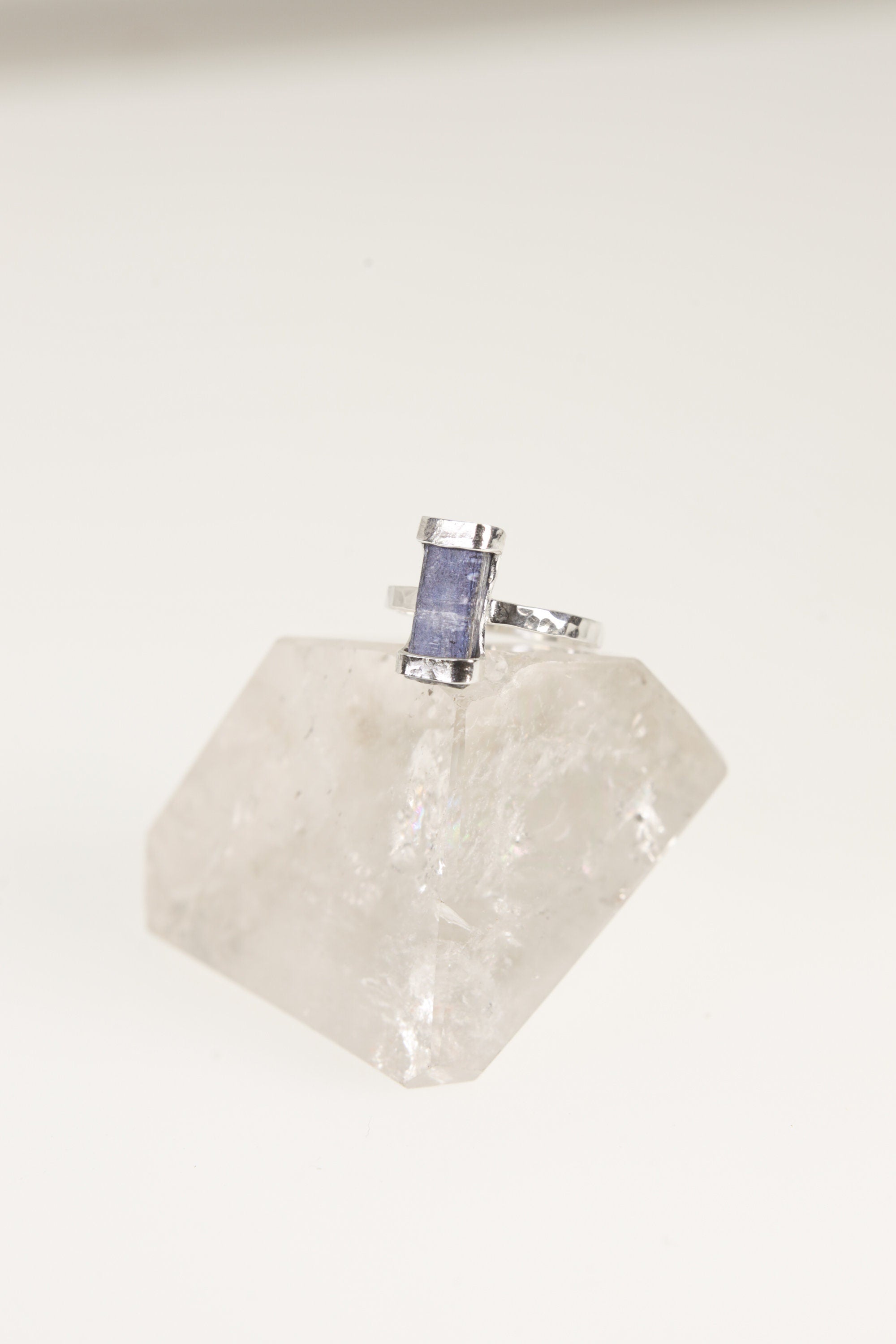 Australian Ocean Kyanite Ring 925 Sterling Silver Oxidized Hammered Band Throat Third Eye Chakra Gift Size 6.5