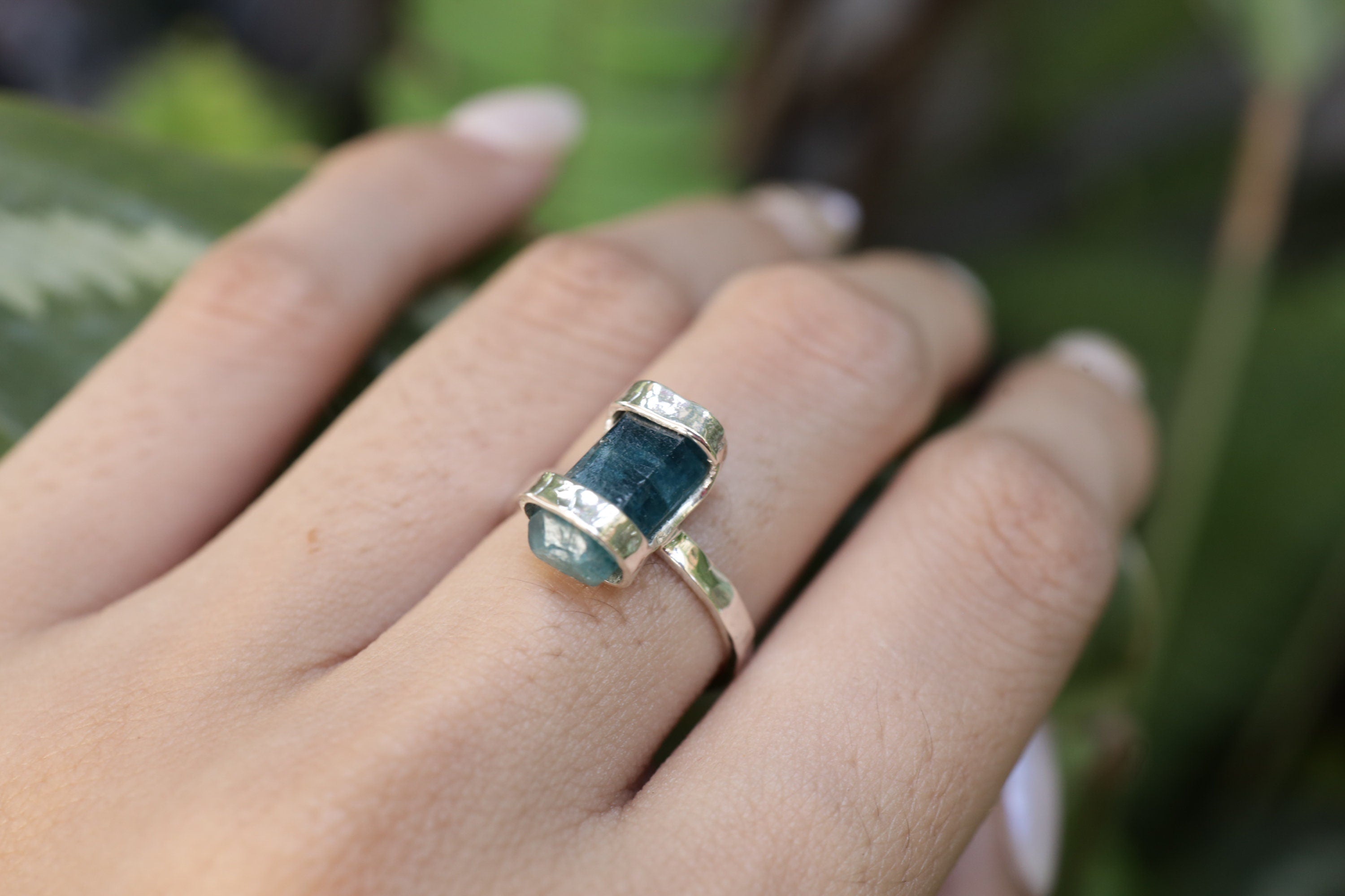 Blue Apatite Ring 925 Sterling Silver Hammered Band Terminated Crystal Oxidized Throat Chakra Jewelry Gift Size 5 US