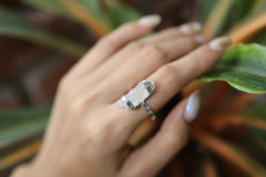 Light Coloured Vera Cruz Double-Terminated Quartz - Hammer Textured & Shiny Polish - Sterling Silver Ring - Size 8 3/4 US