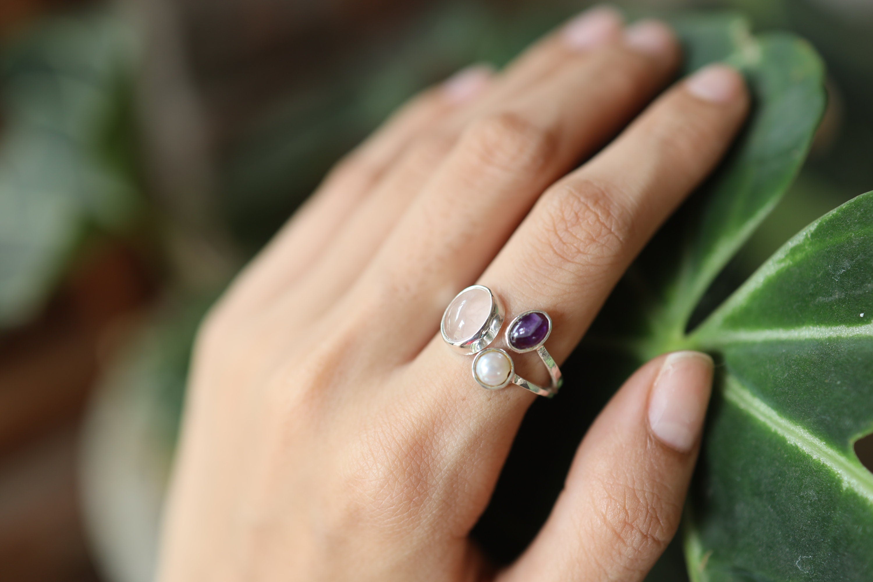 Adjustable Ring set in Amethyst, Pearl & Rose Quartz - Sterling Silver - Hammer Textured Shiny Finish - Size 5-12 US
