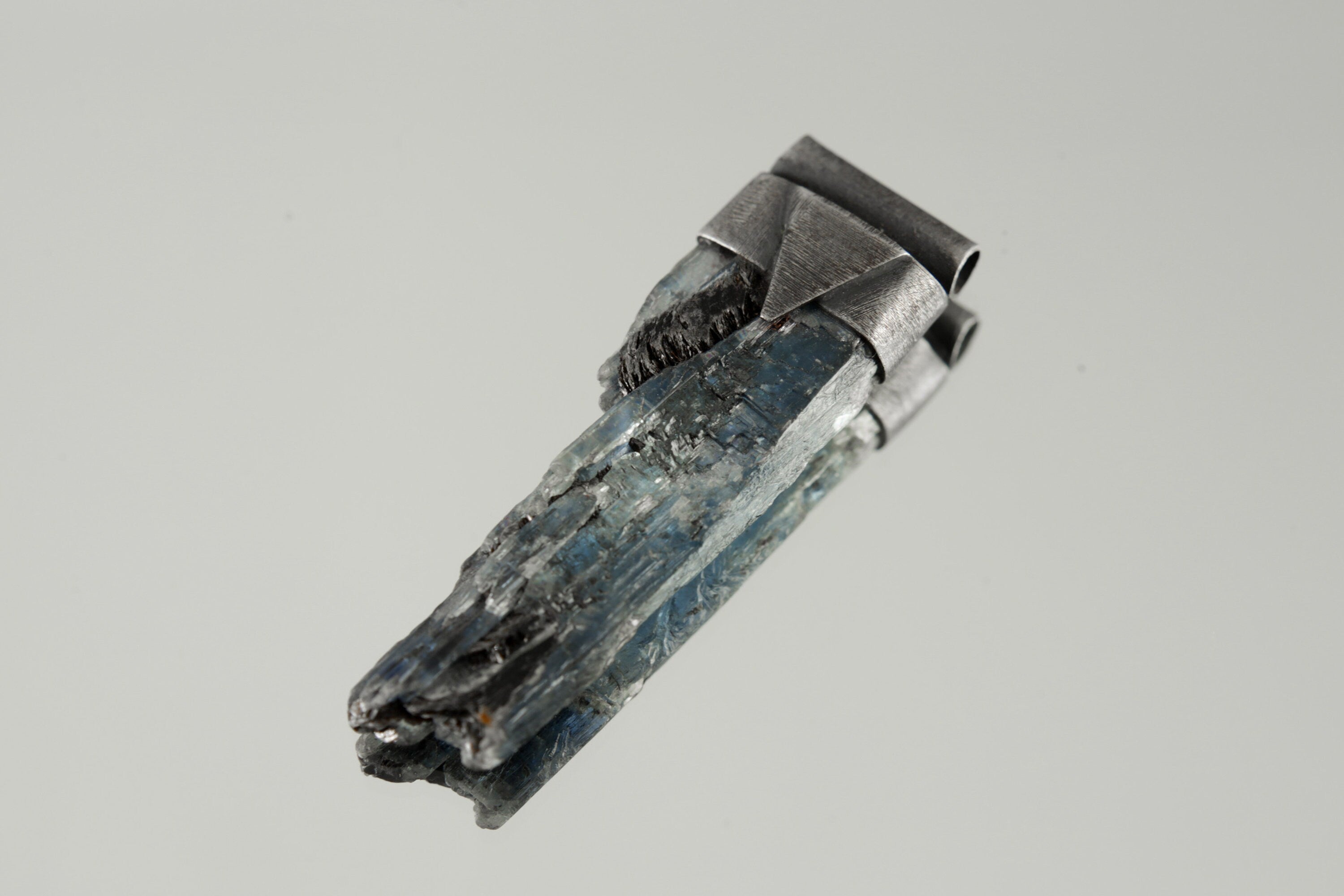 Australian Ocean Kyanite - Stack Pendant - with Black Mica Organic Textured 925 Sterling Silver - Crystal Necklace