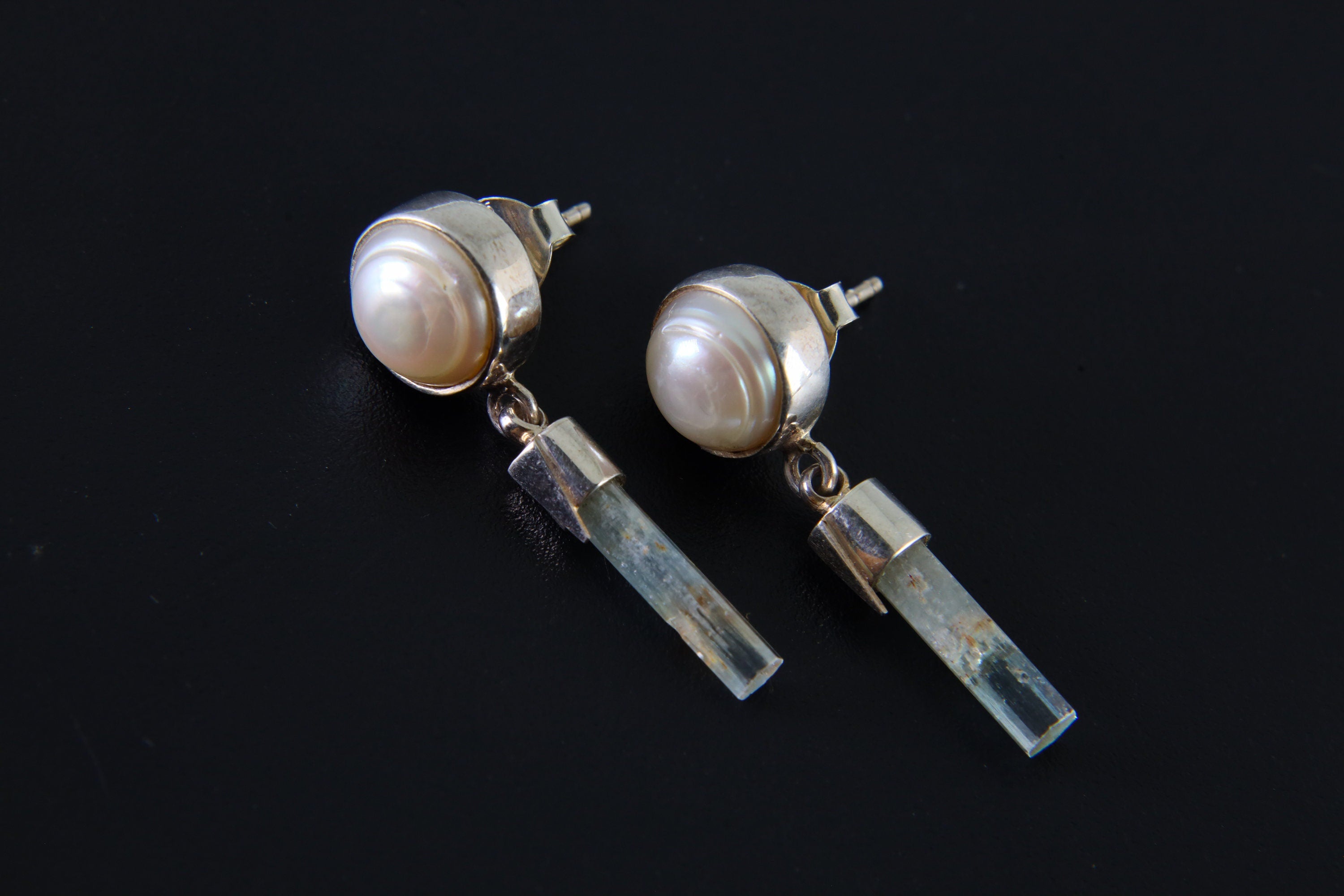 Pair of South Sea Pearls & Raw Natural Aquamarine Studs - Polished Sterling Silver - Dangle Stud Earring