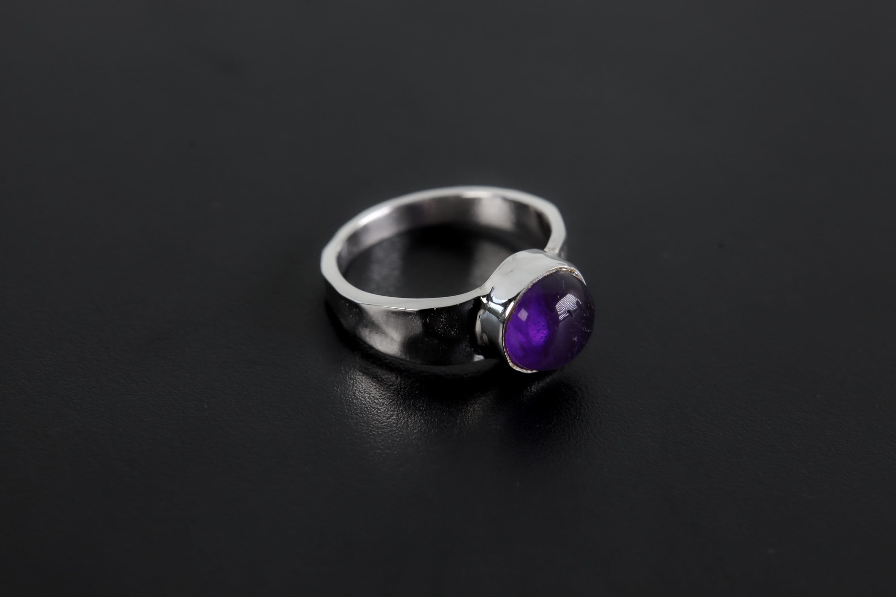 Amethyst Ring 925 Sterling Silver Hammered Unisex Band Purple Cabochon February Birthstone Crown Chakra Jewelry Gift