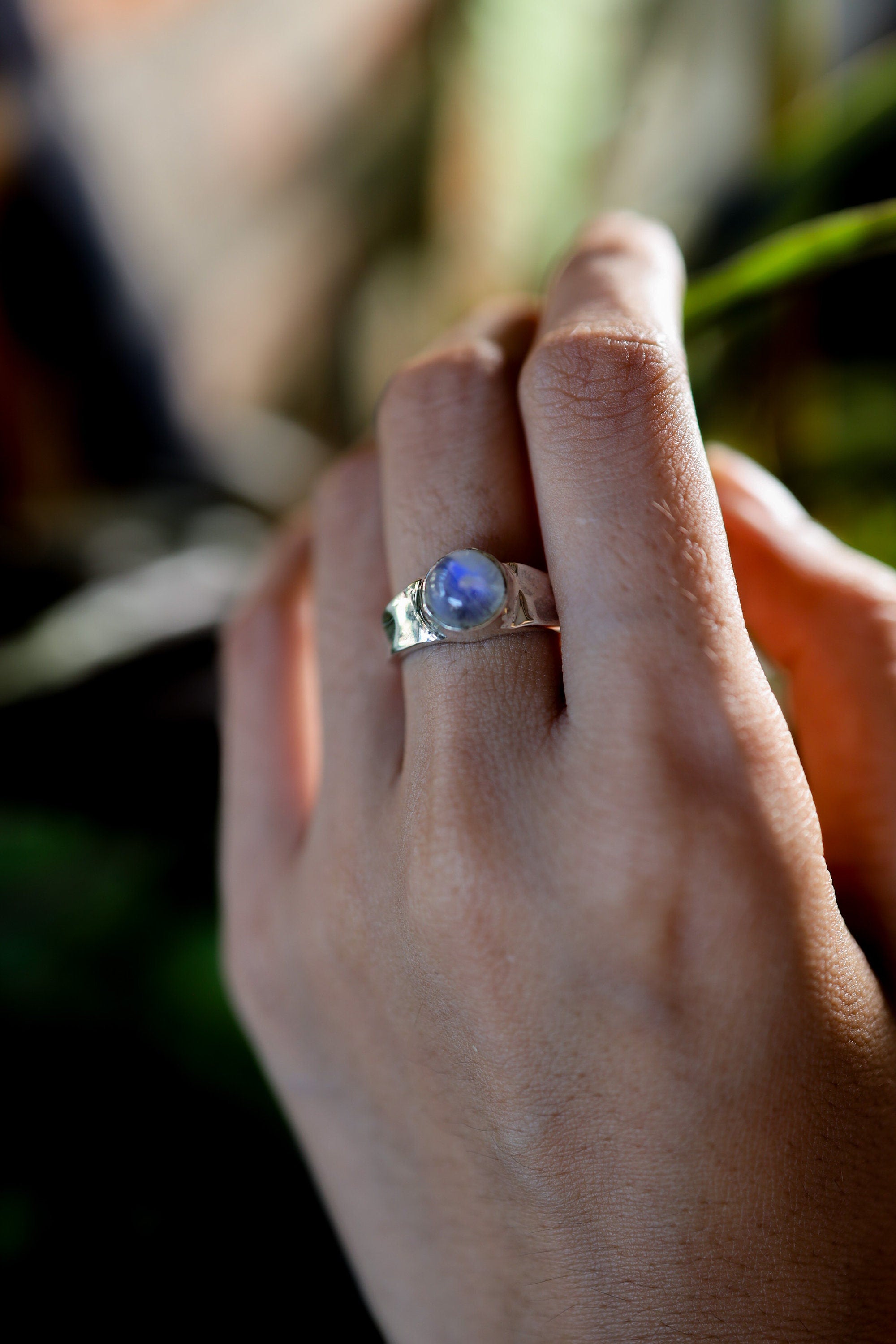 Round Vibrant Blue Moonstone Cabochon - Hammered Ring Band - Unisex - 925 Sterling Silver Setting - High Shine Polish