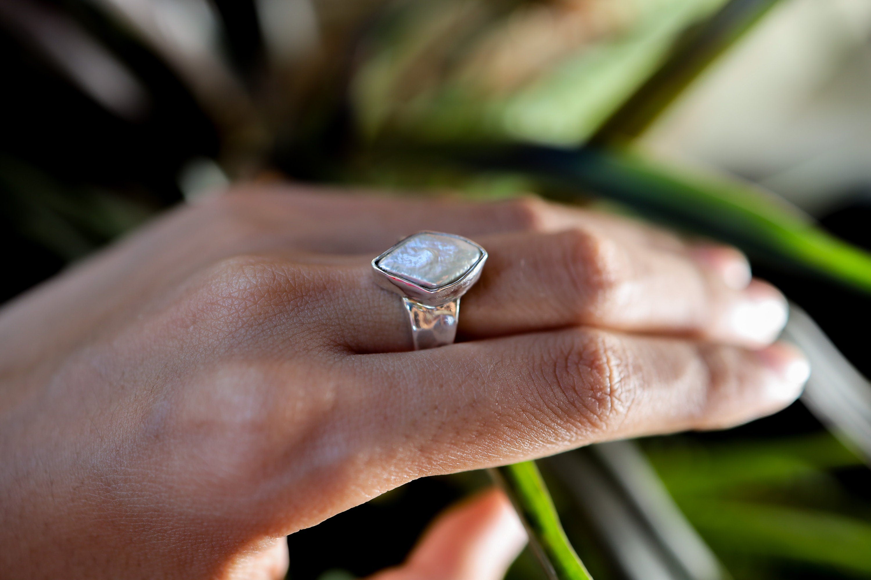 Diamond Shaped Cultured Pearl - High Shine Polish - 925 Sterling Silver Ring- Hammered - Unisex - Enhances Inner Peace & Emotional Healing