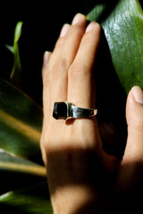 Black Tourmaline Ring - Hammered Band - 925 Sterling Silver Setting - Unisex - High Shine Polish - Size 7US - NO/02