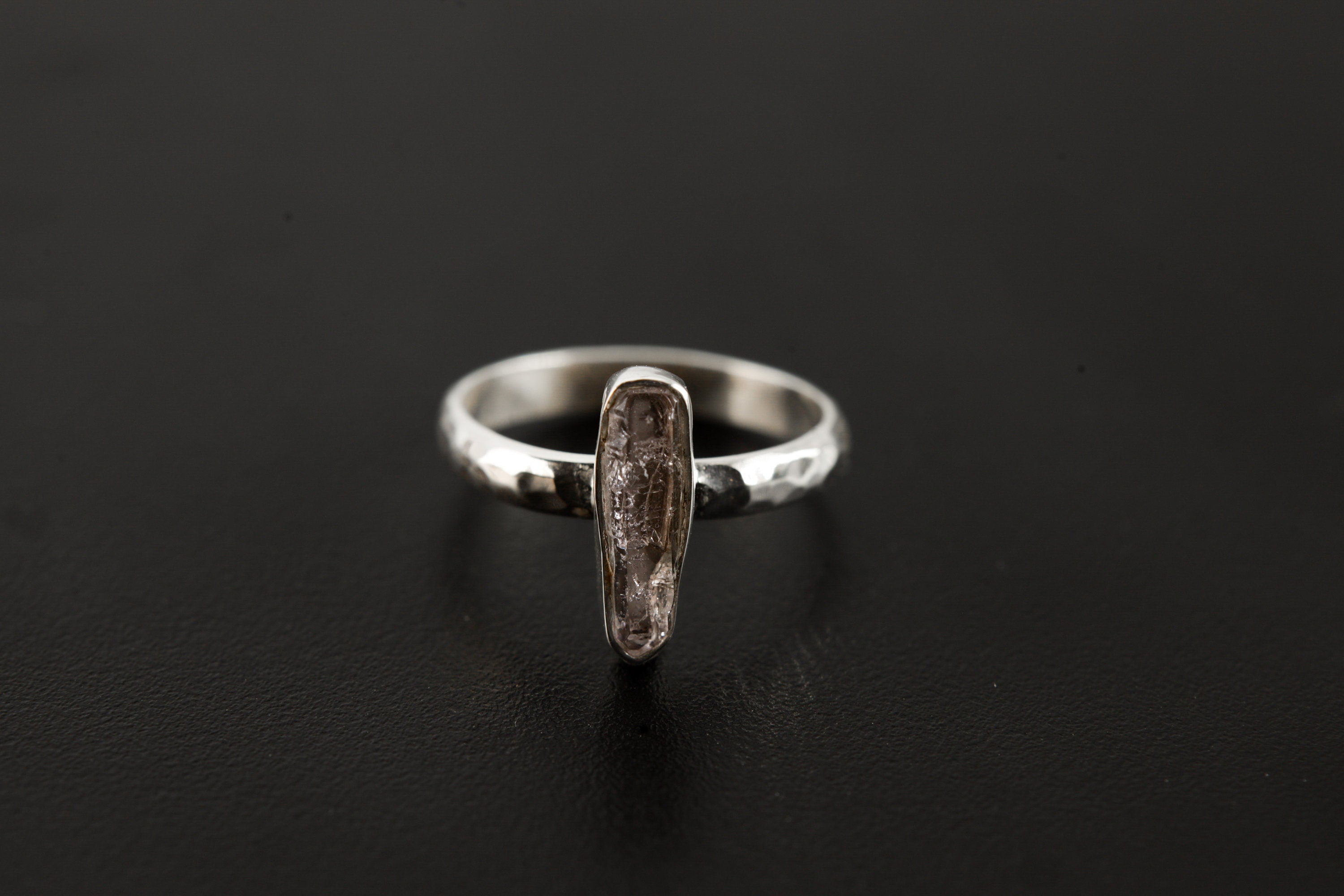 Vera Cruz Elegance - Sterling Silver Ring - Hammer Textured & Shiny Finish - Size 5 US