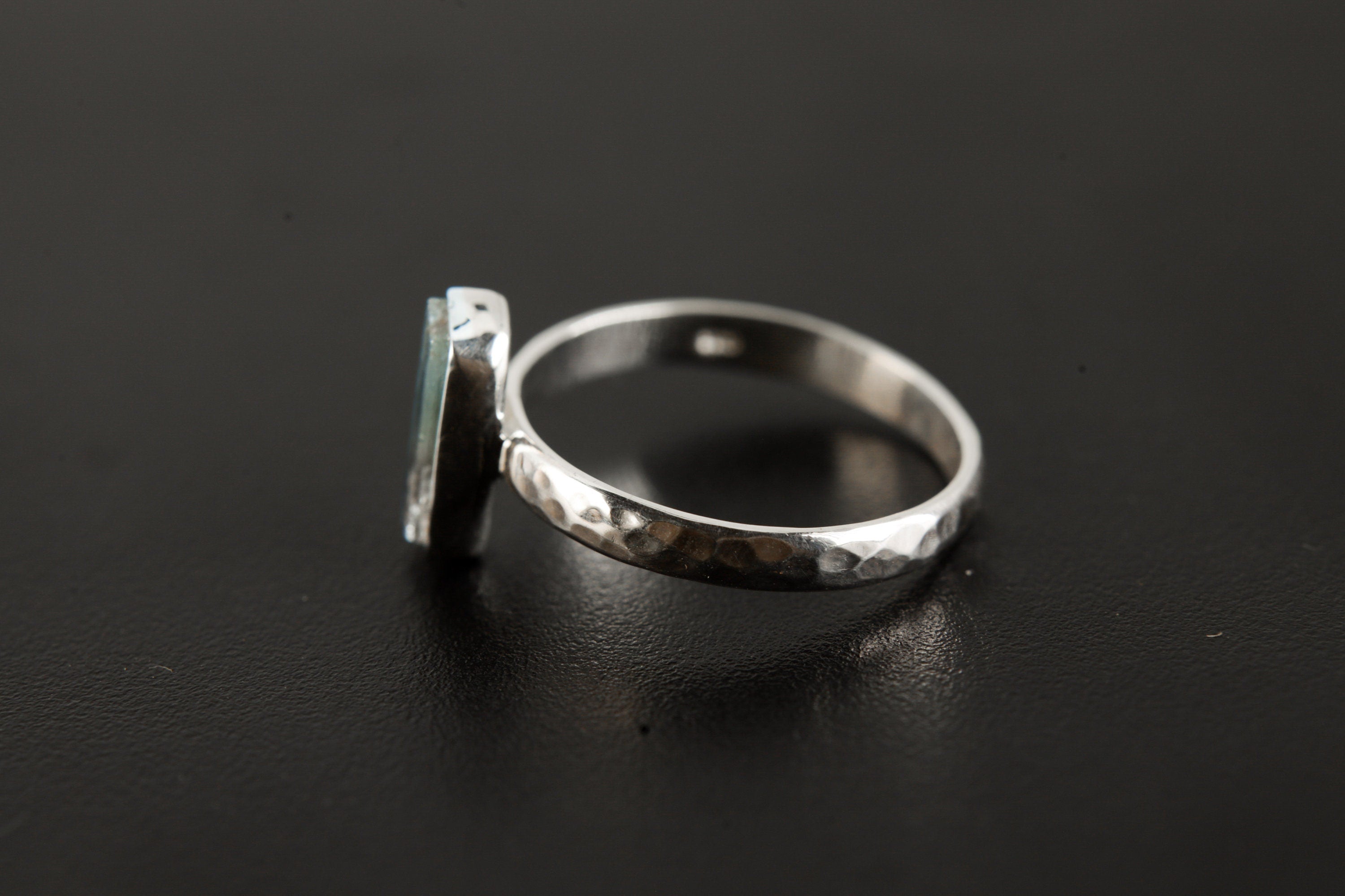 Short Gemmy Australian Aquamarine Ring, Sterling Silver, Hammer Textured & Shiny Crystal Band, Size 9 US, Throat Chakra, Pisces/Aquarius