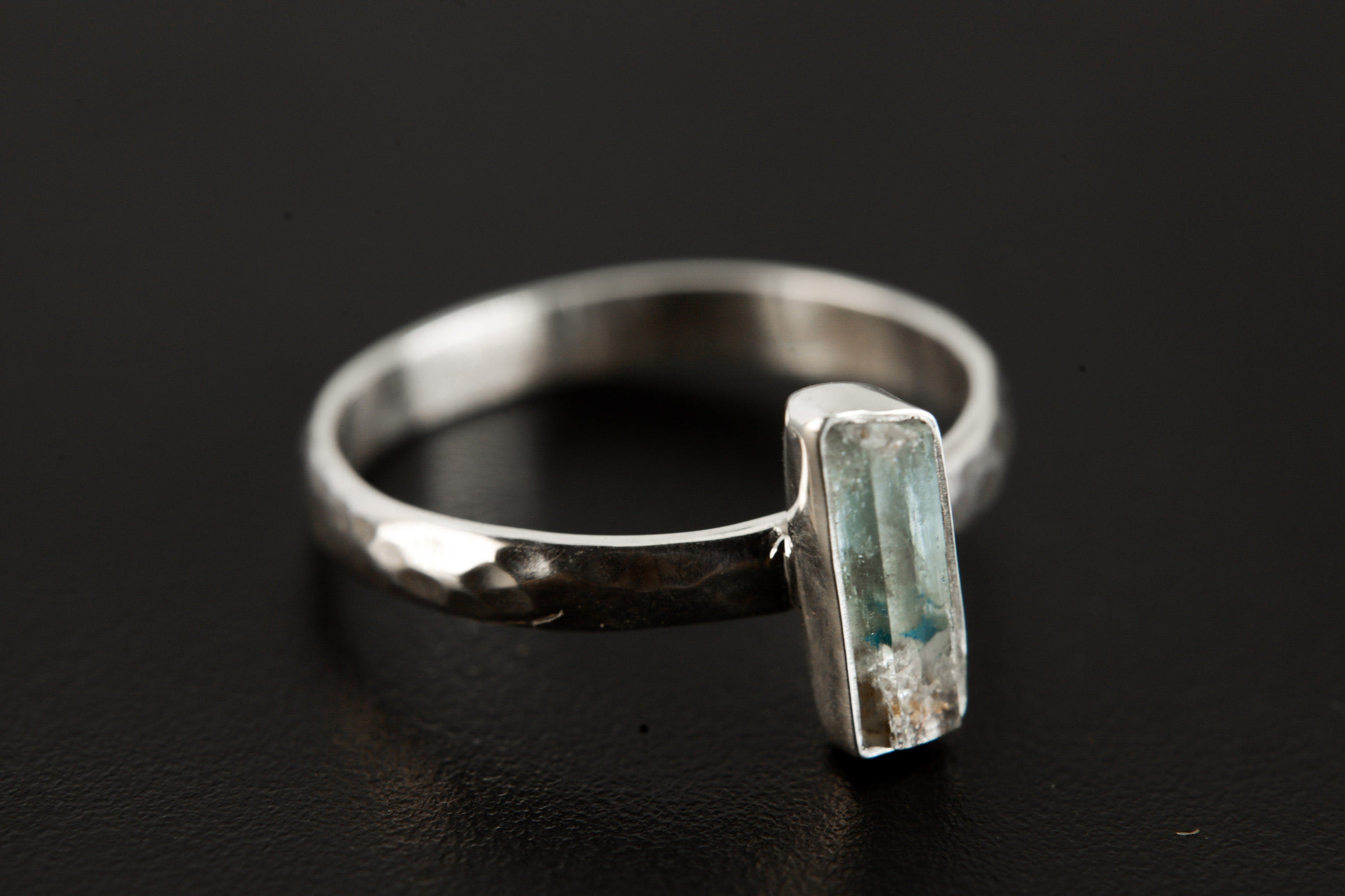 Short Gemmy Australian Aquamarine Ring, Sterling Silver, Hammer Textured & Shiny Crystal Band, Size 9 US, Throat Chakra, Pisces/Aquarius
