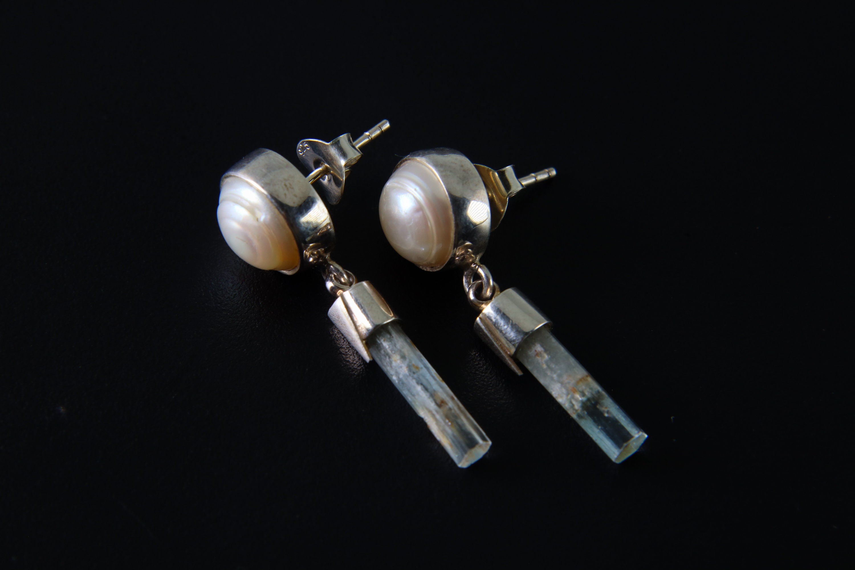 Pair of South Sea Pearls & Raw Natural Aquamarine Studs - Polished Sterling Silver - Dangle Stud Earring
