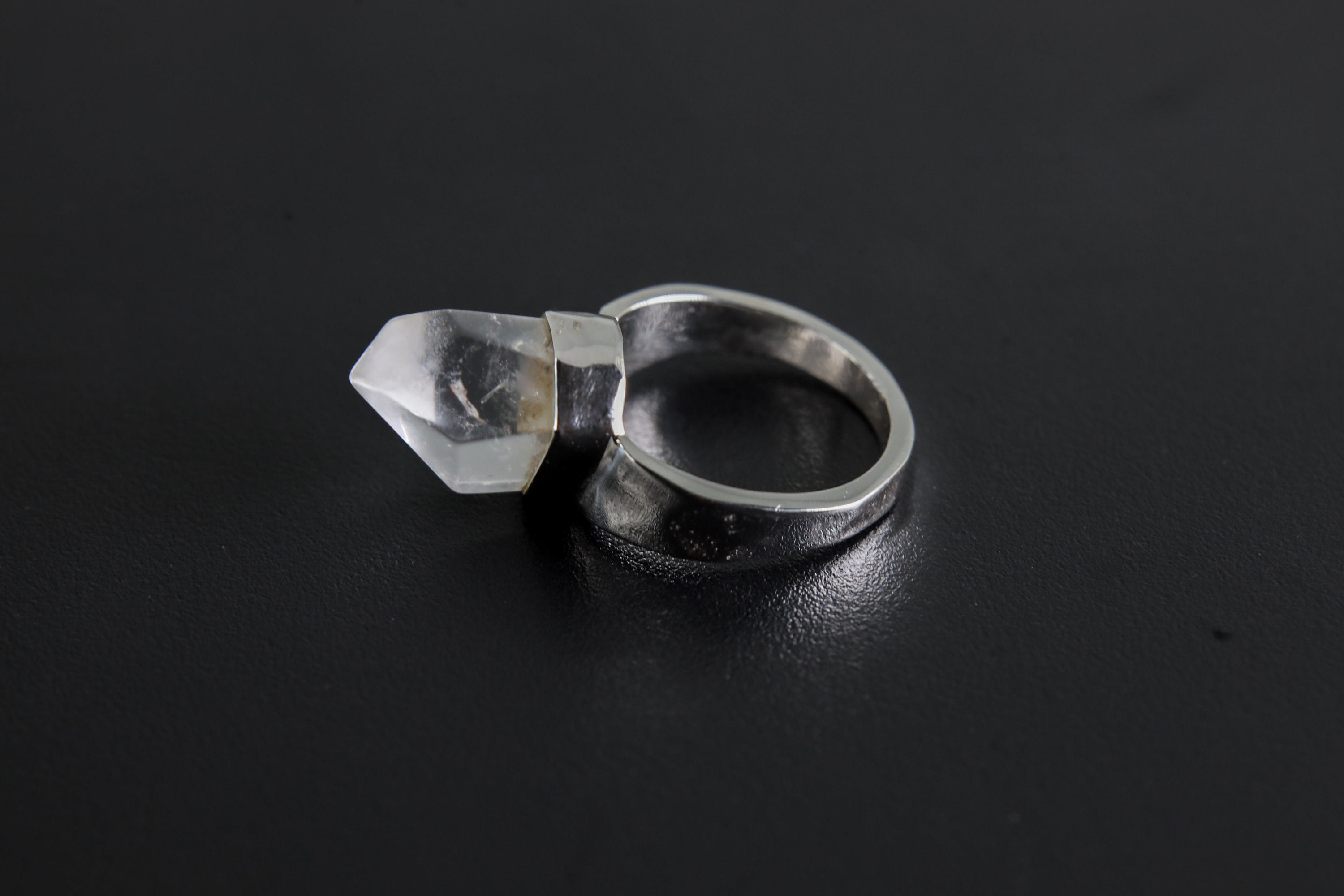 Extra Pointy Protective Cacoxenite Quartz Point Ring - Sterling Silver 925 - Hammered Ring Band - Polished Finish - Size 6 US - NO/04