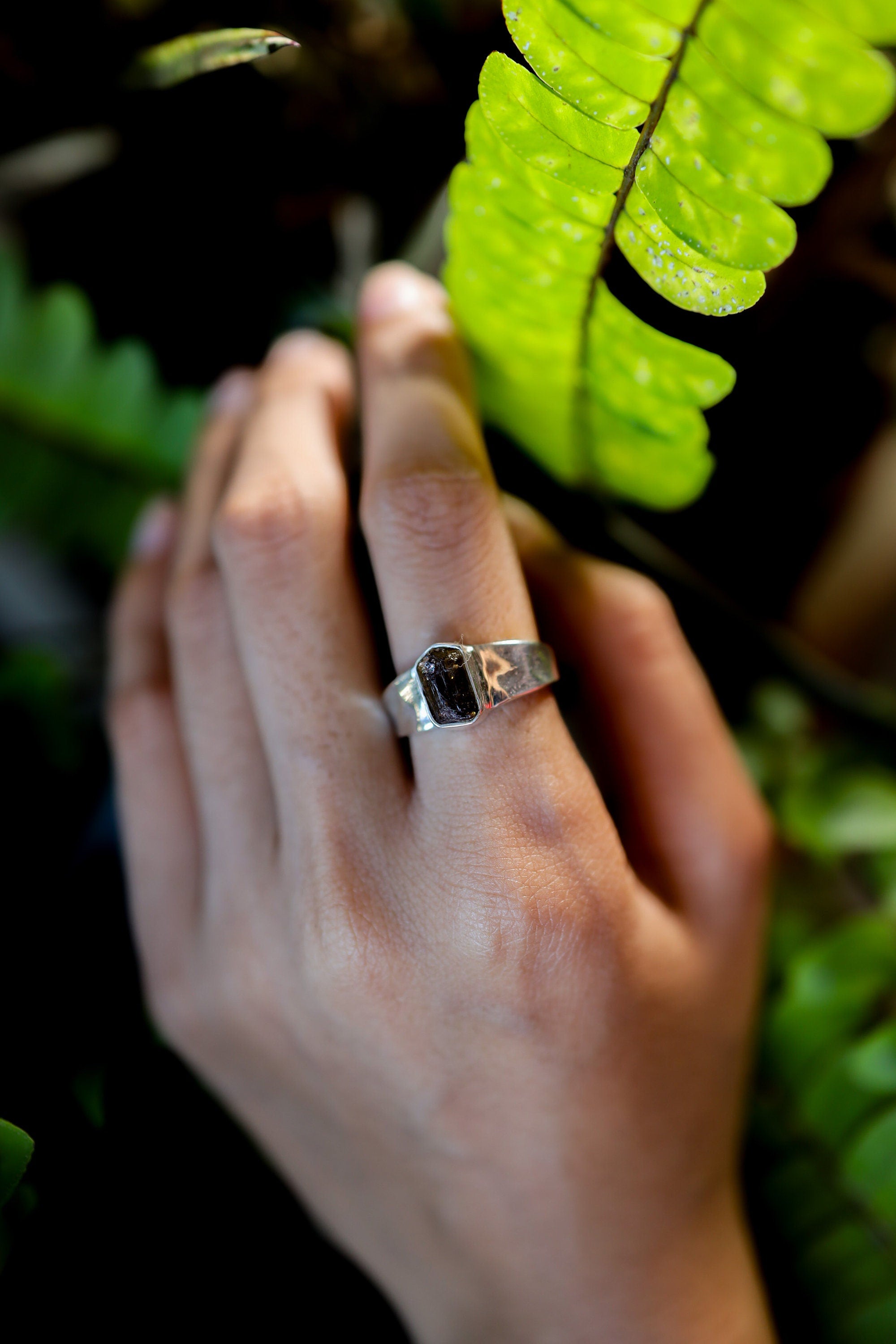 Himalayan Gem Brown Terminated Tourmaline Ring - Hammered - 925 Sterling Silver Unisex - High Shine Polish - Promotes Grounding & Protection