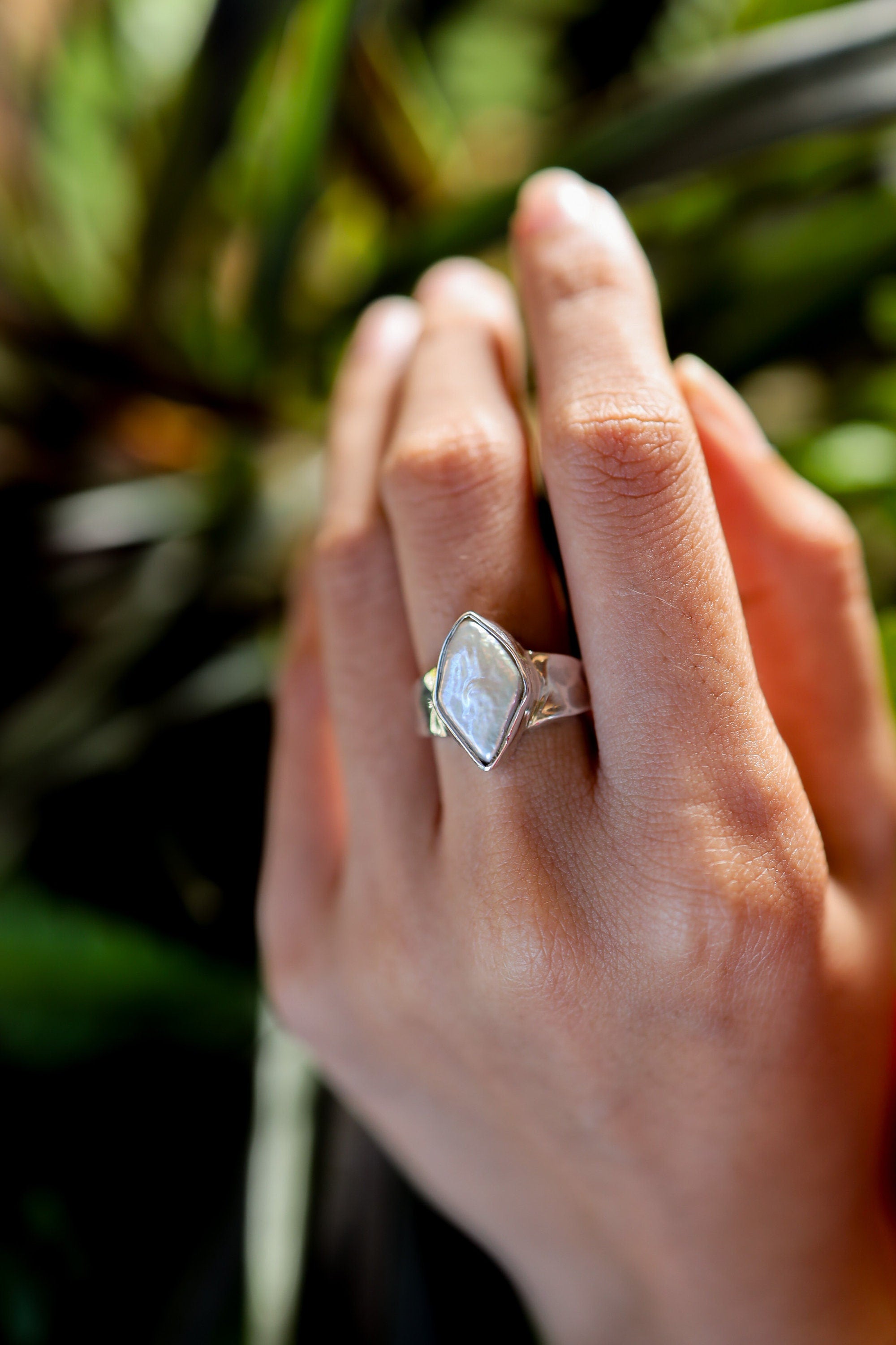 Diamond Shaped Cultured Pearl - High Shine Polish - 925 Sterling Silver Ring- Hammered - Unisex - Enhances Inner Peace & Emotional Healing