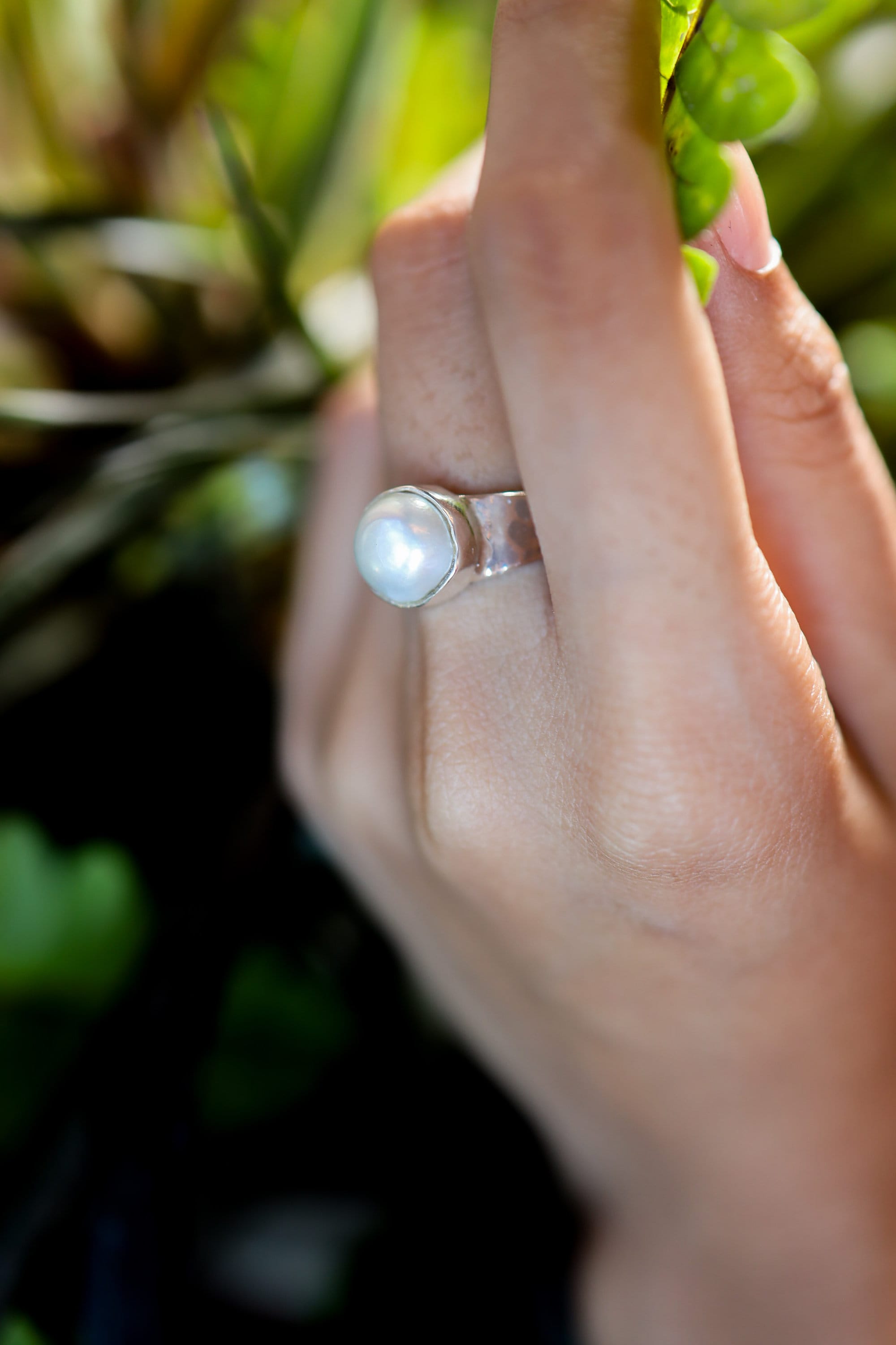 Large South Sea Pearl Ring - Hammered Band - 925 Sterling Silver Setting - Unisex - High Shine Polish - Enhances Calmness & Inner Wisdom